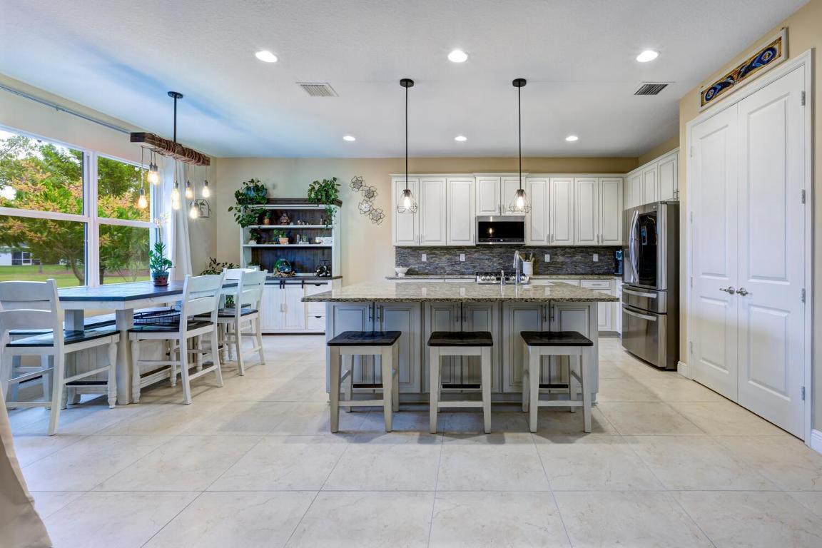 19589 Wheelbarrow Bend