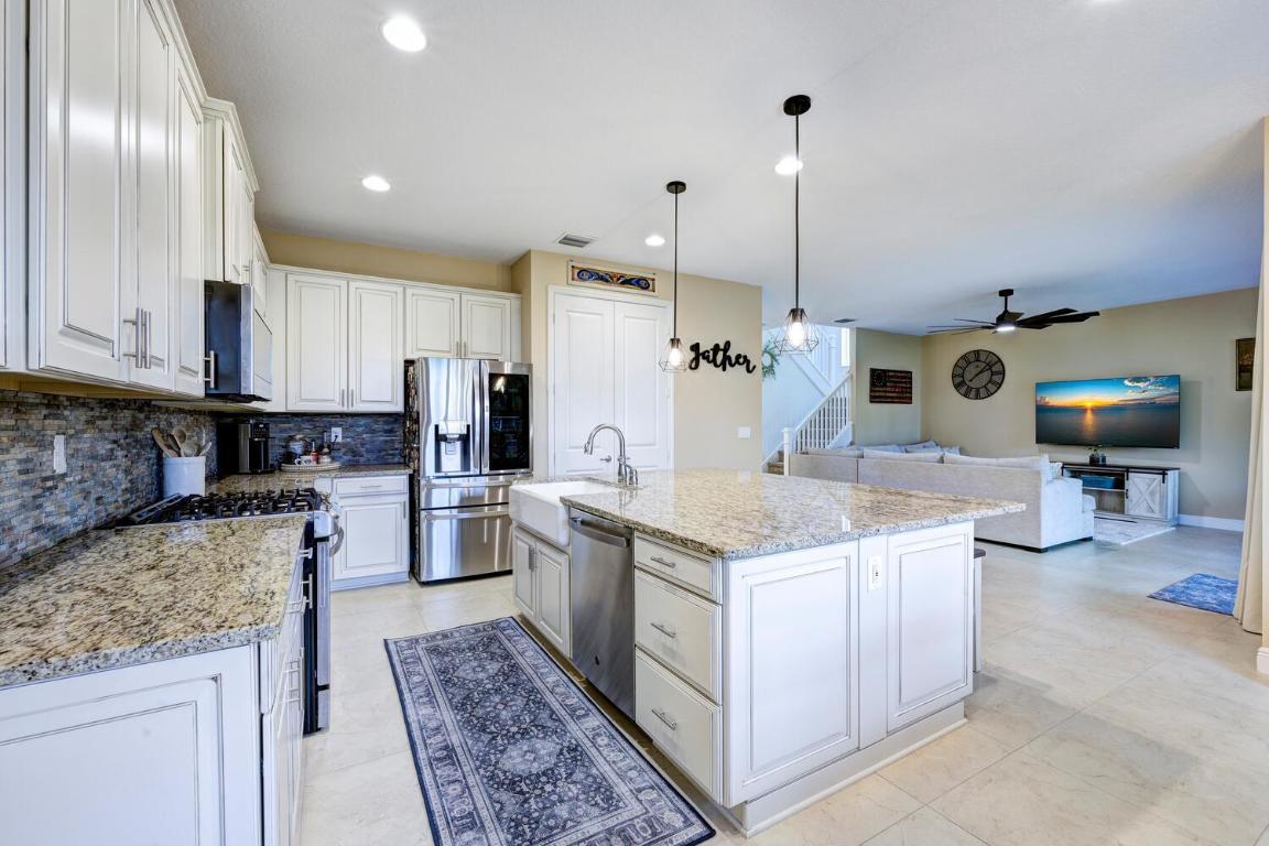 19589 Wheelbarrow Bend