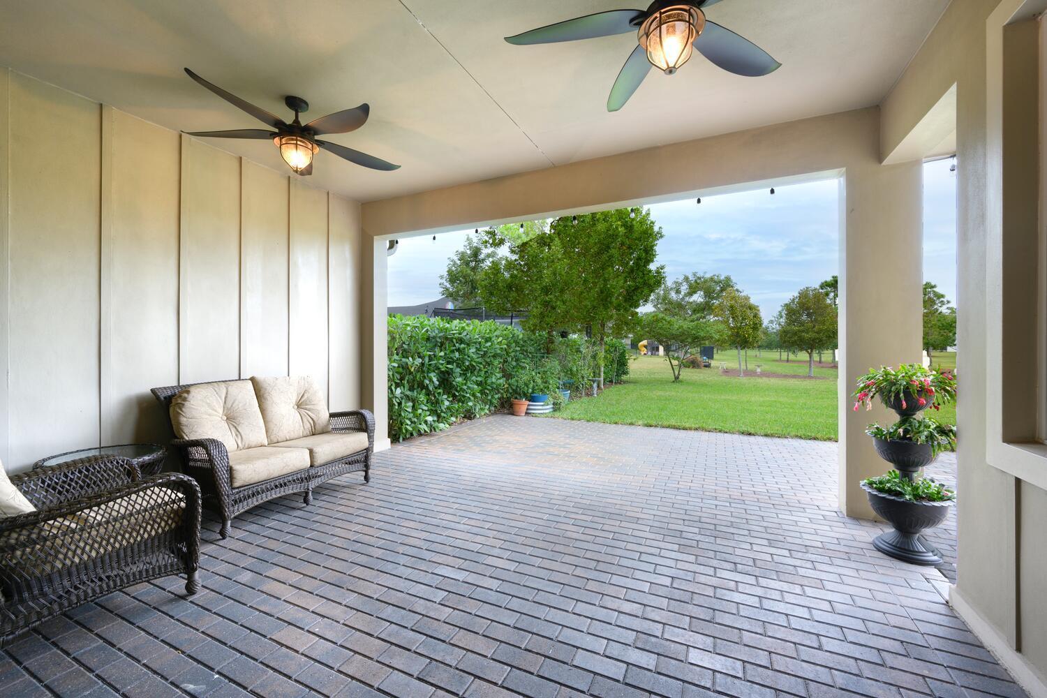 19589 Wheelbarrow Bend