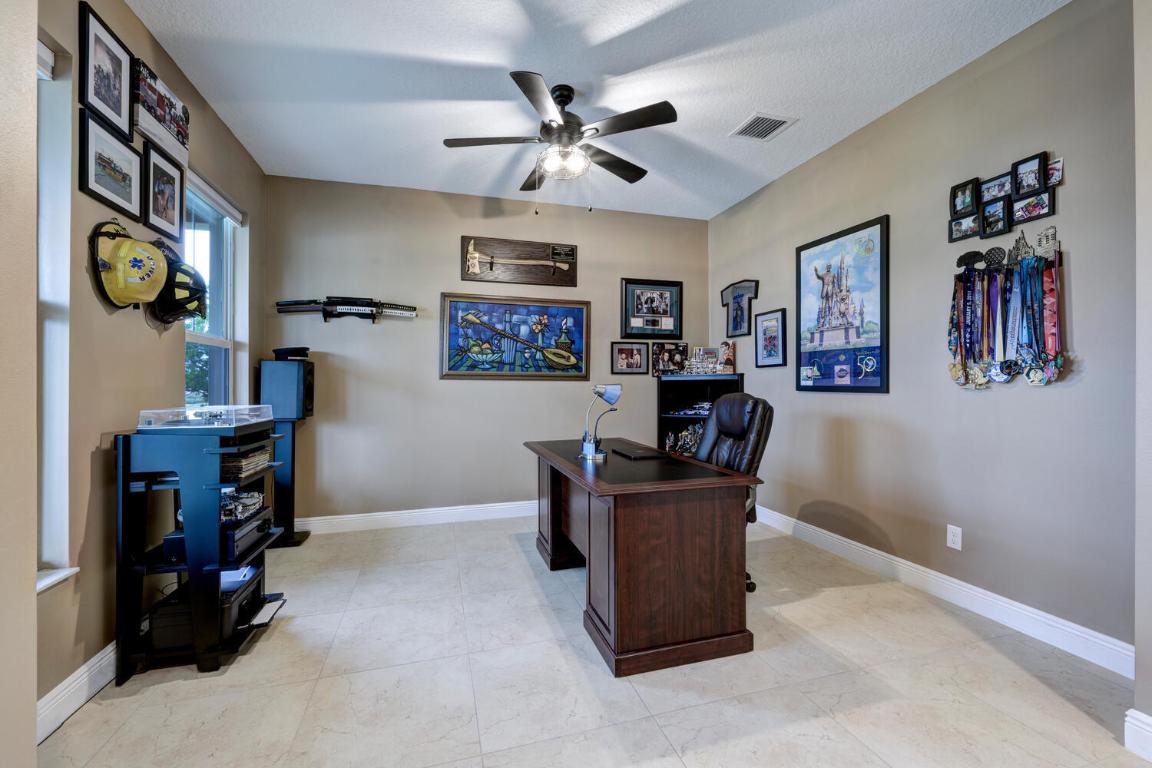 19589 Wheelbarrow Bend