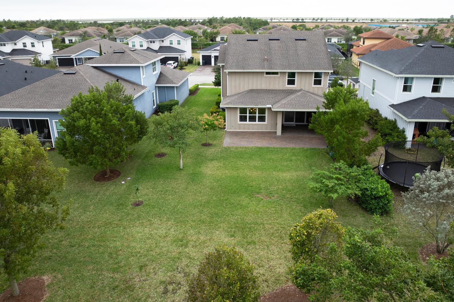 19589 Wheelbarrow Bend