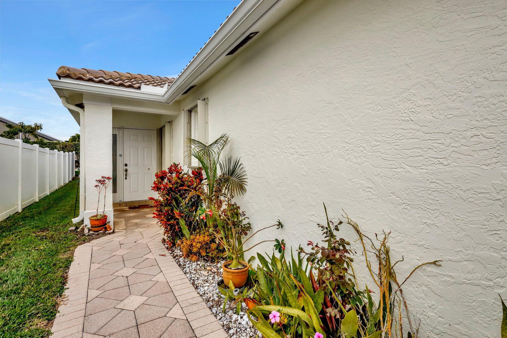 8177 Palm Gate Drive