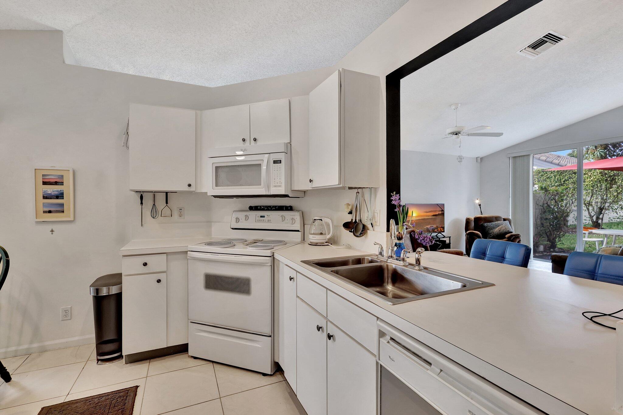 8177 Palm Gate Drive