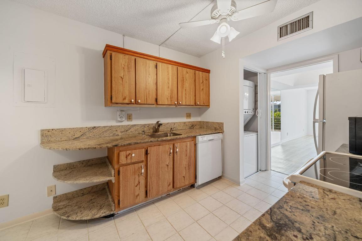 3425 Via Poinciana Way 204