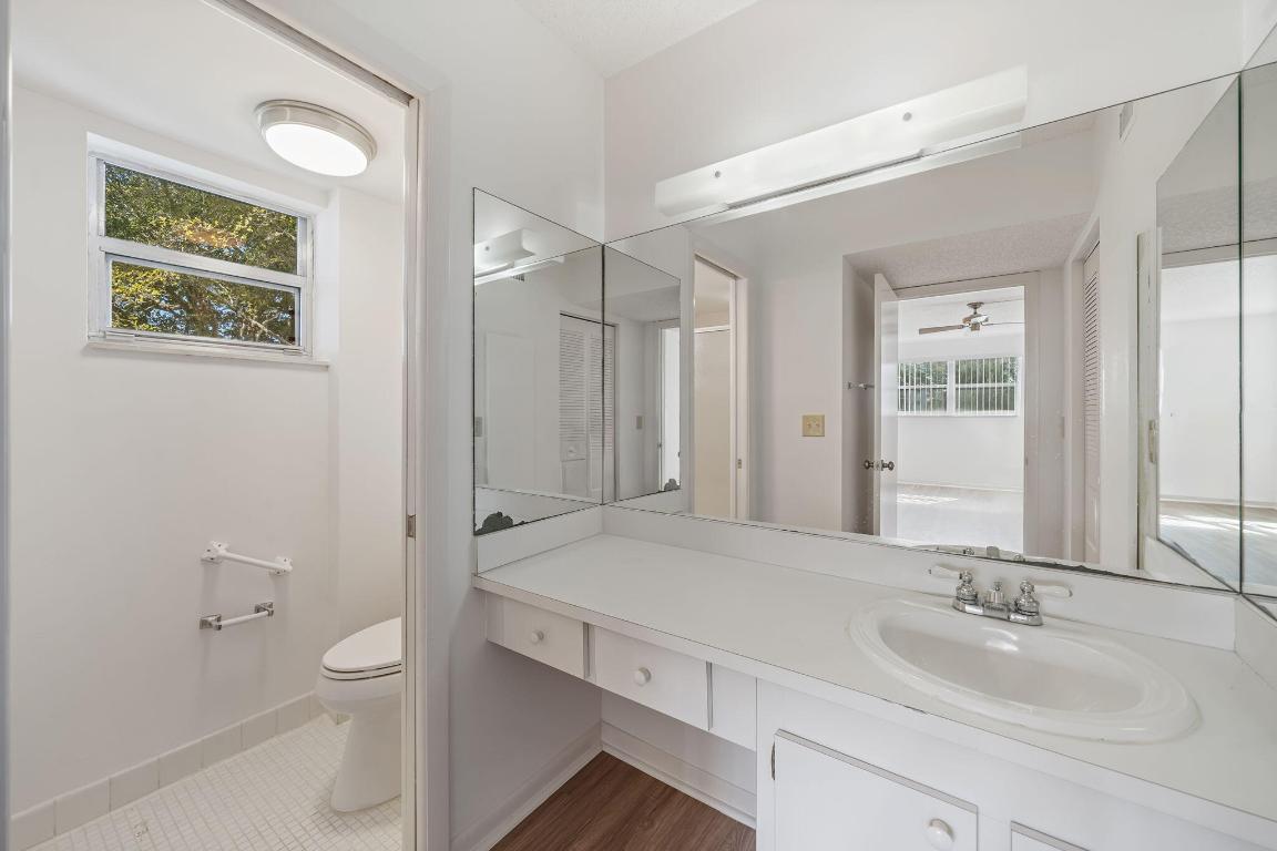 3425 Via Poinciana Way 204