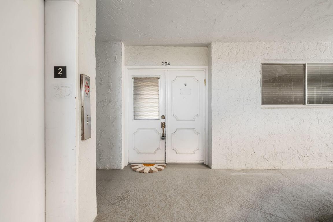 3425 Via Poinciana Way 204