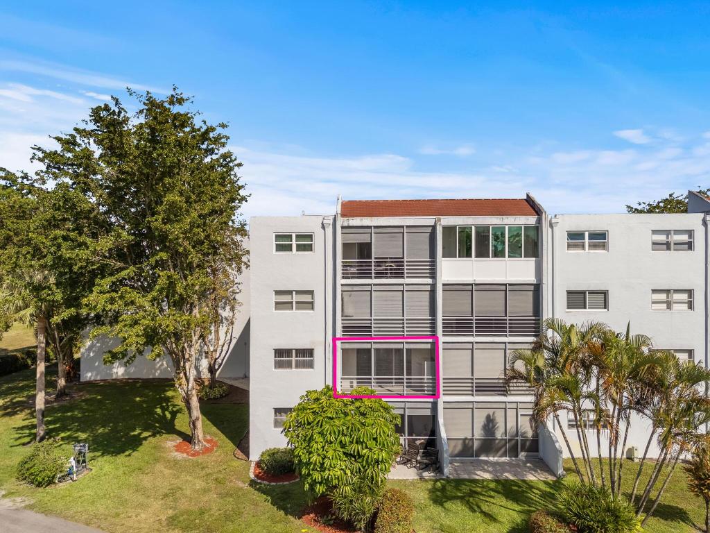 3425 Via Poinciana Way 204