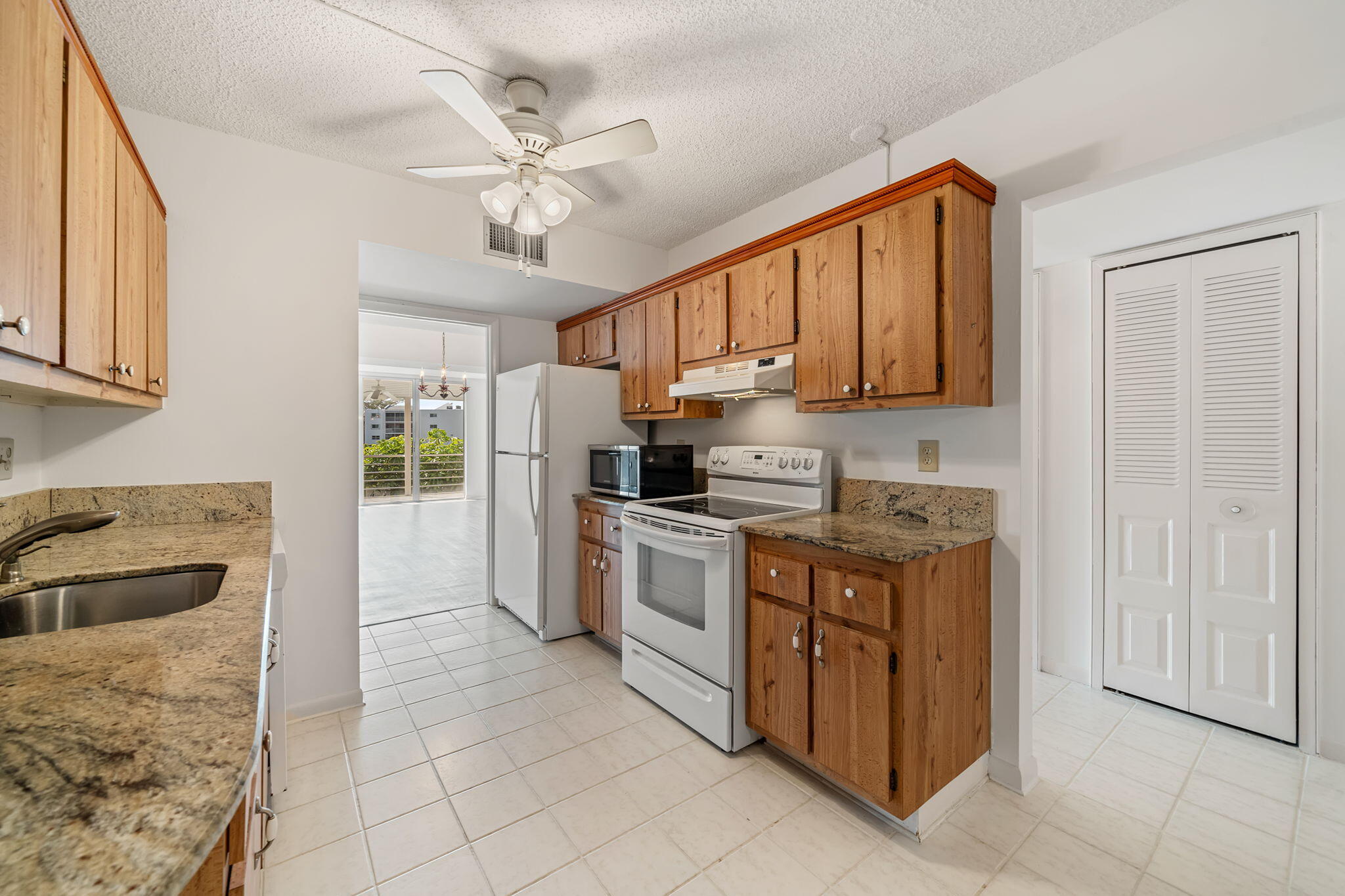 3425 Via Poinciana Way 204