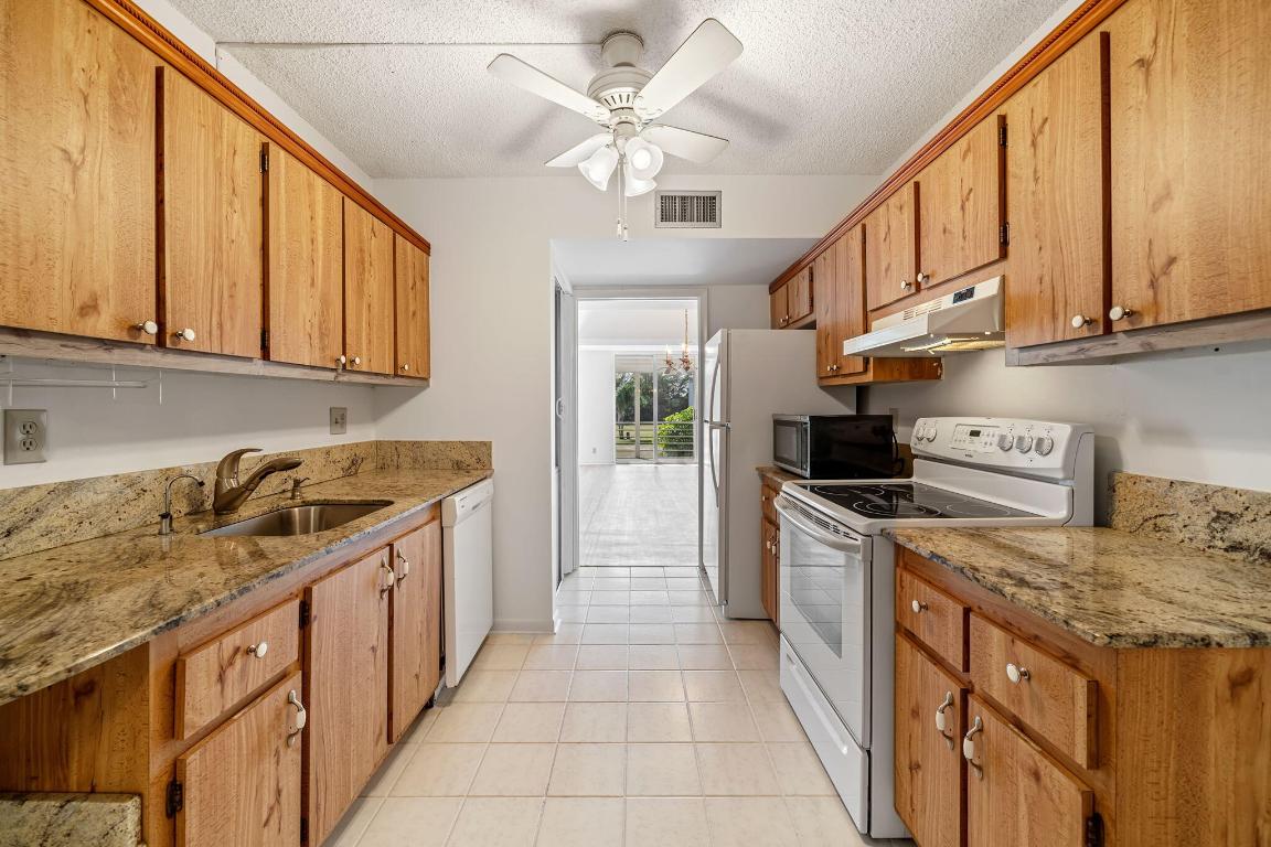 3425 Via Poinciana Way 204