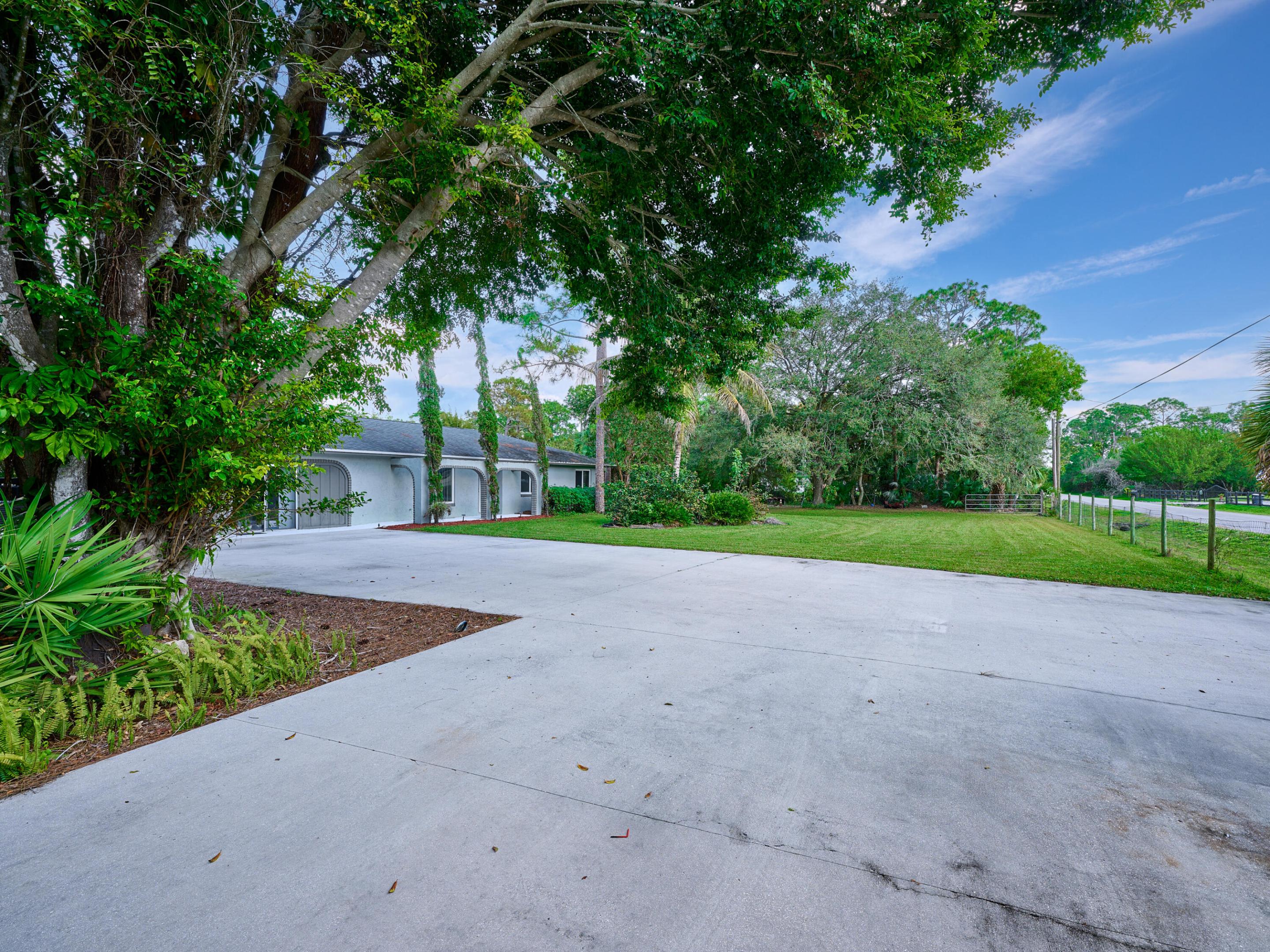 16113 E Secretariat Drive