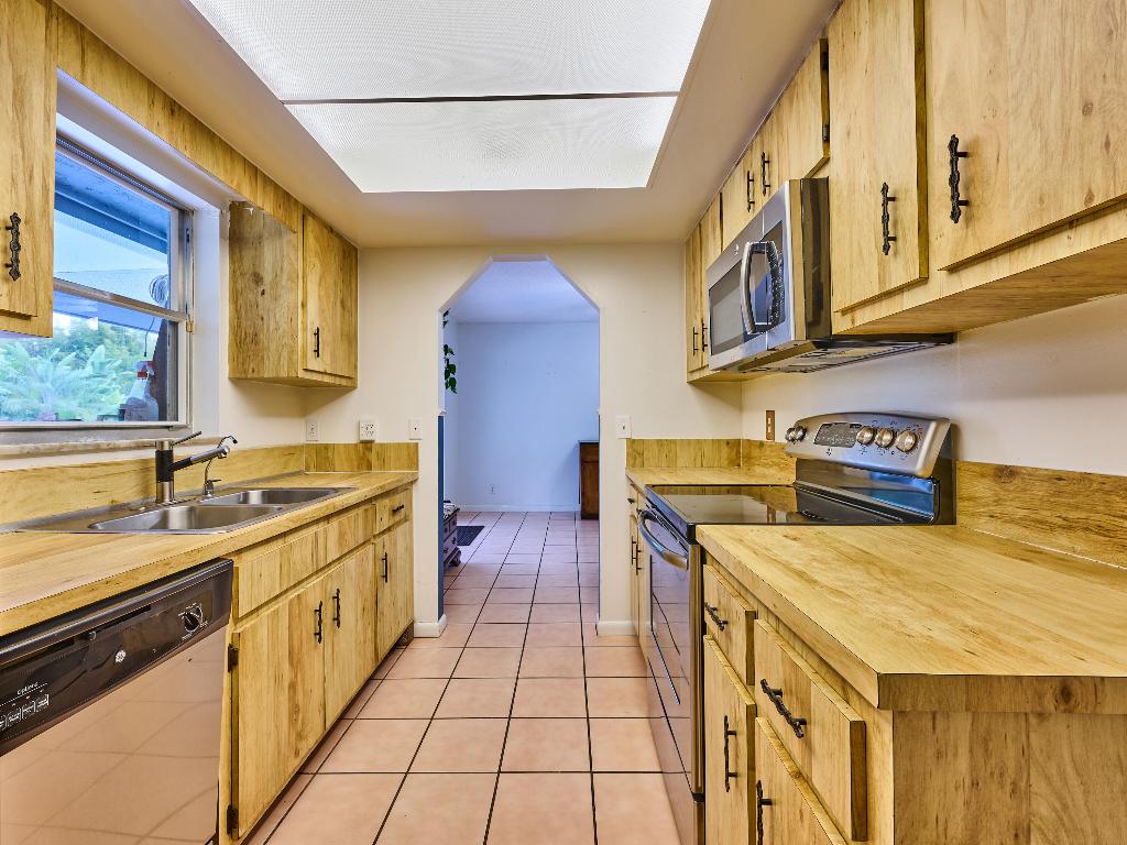 16113 E Secretariat Drive