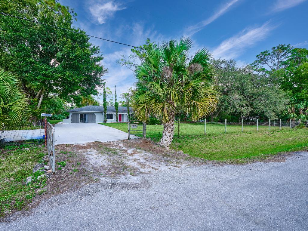 16113 E Secretariat Drive