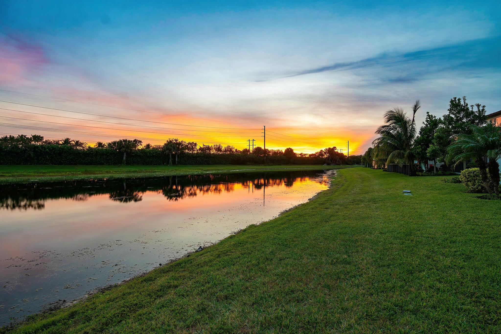 8475 Grand Prix Lane