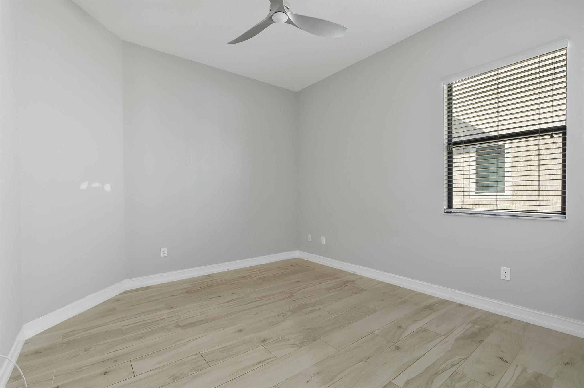 8475 Grand Prix Lane