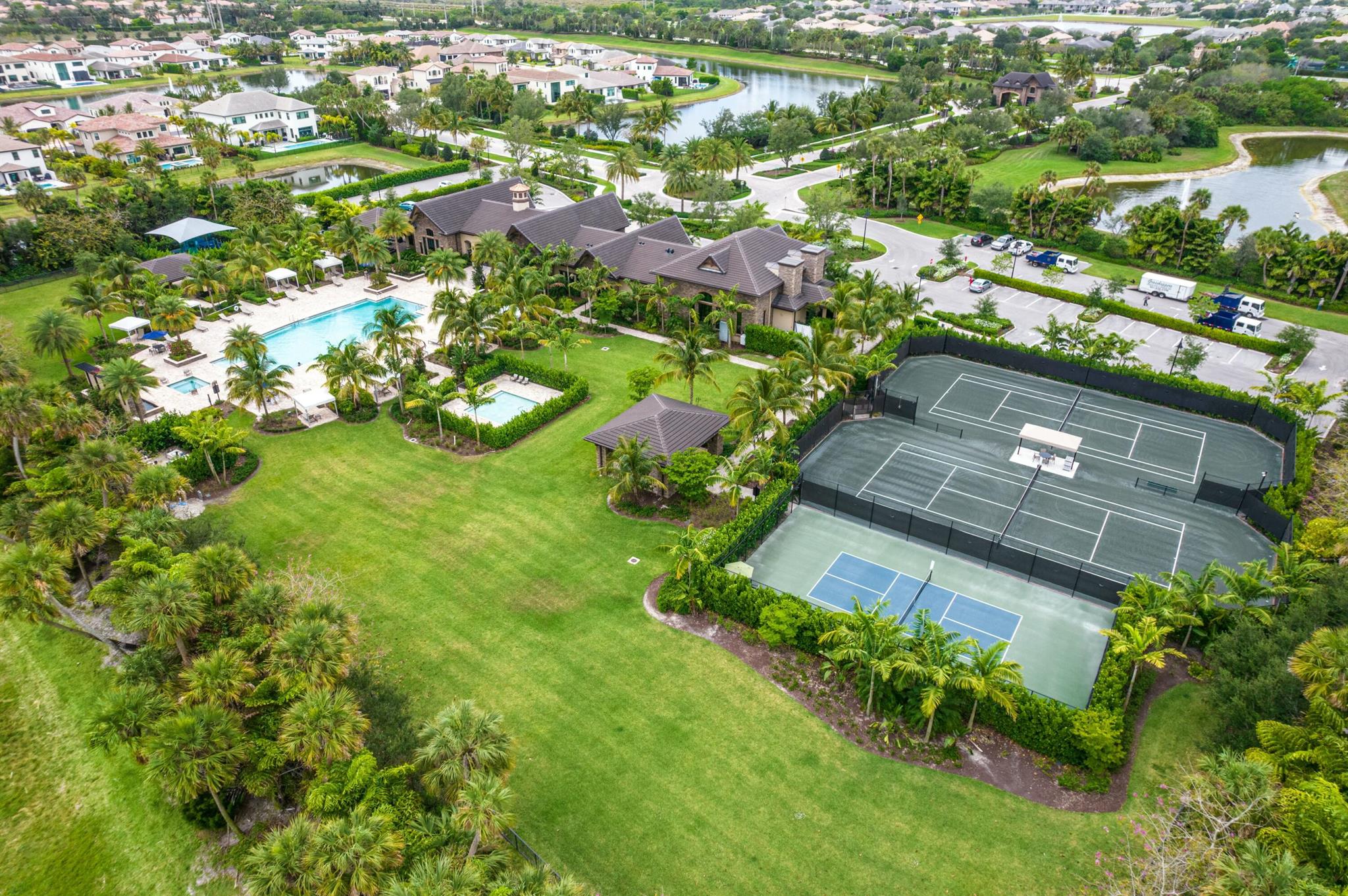 8475 Grand Prix Lane