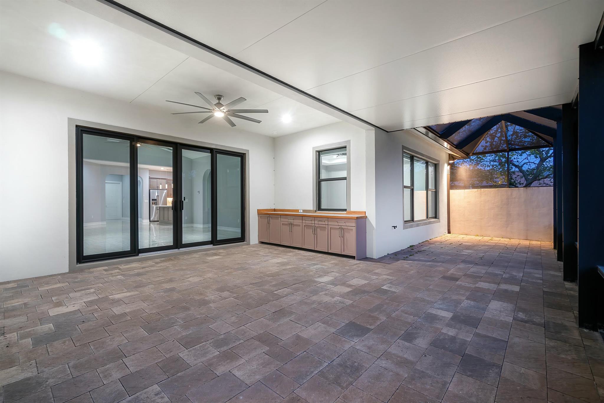 8475 Grand Prix Lane