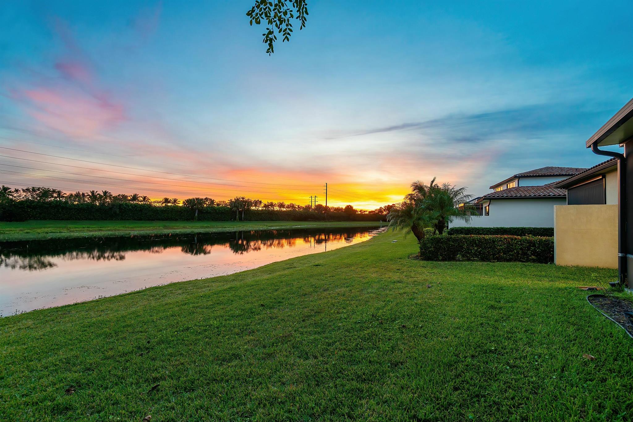 8475 Grand Prix Lane