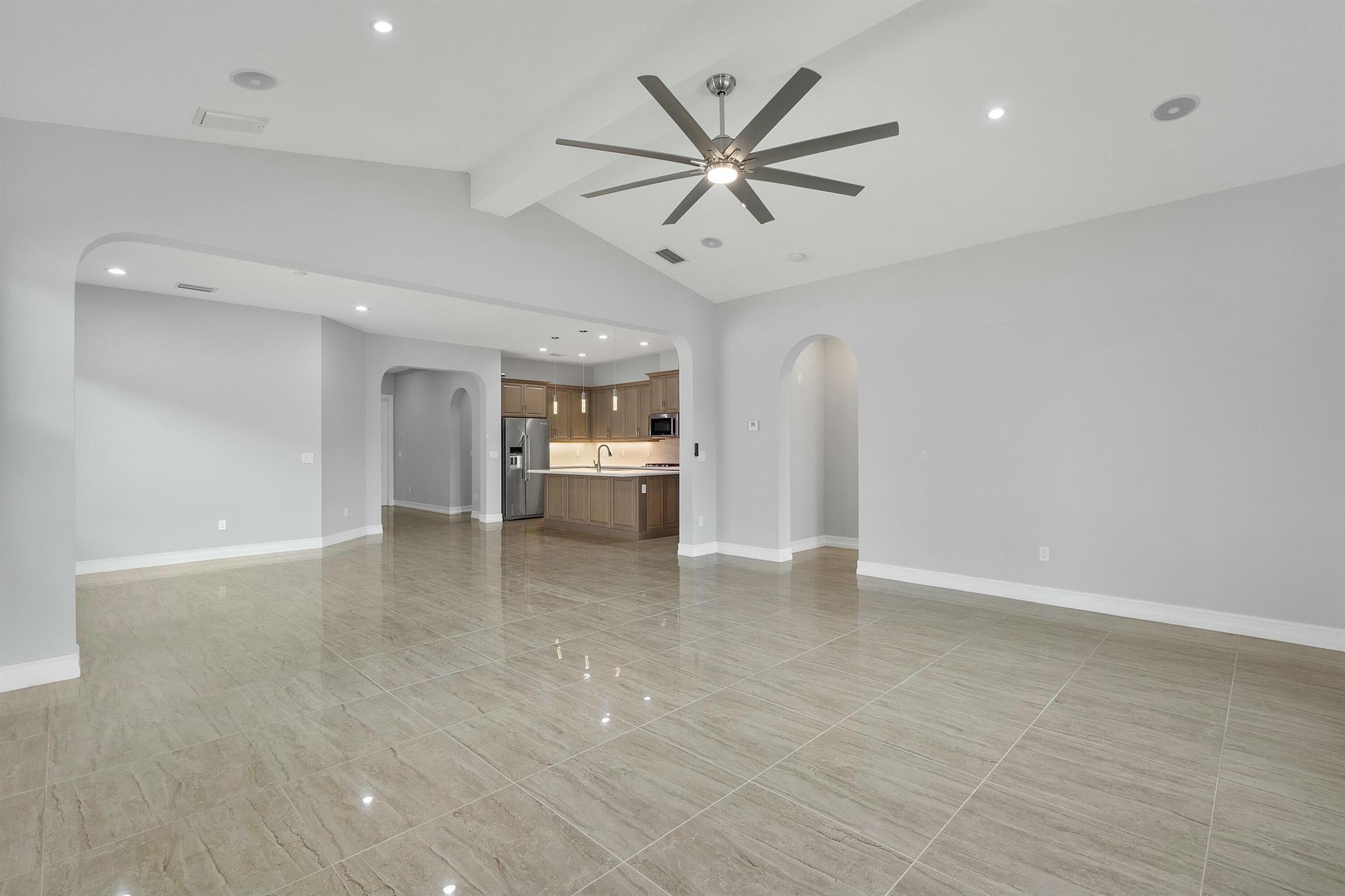 8475 Grand Prix Lane