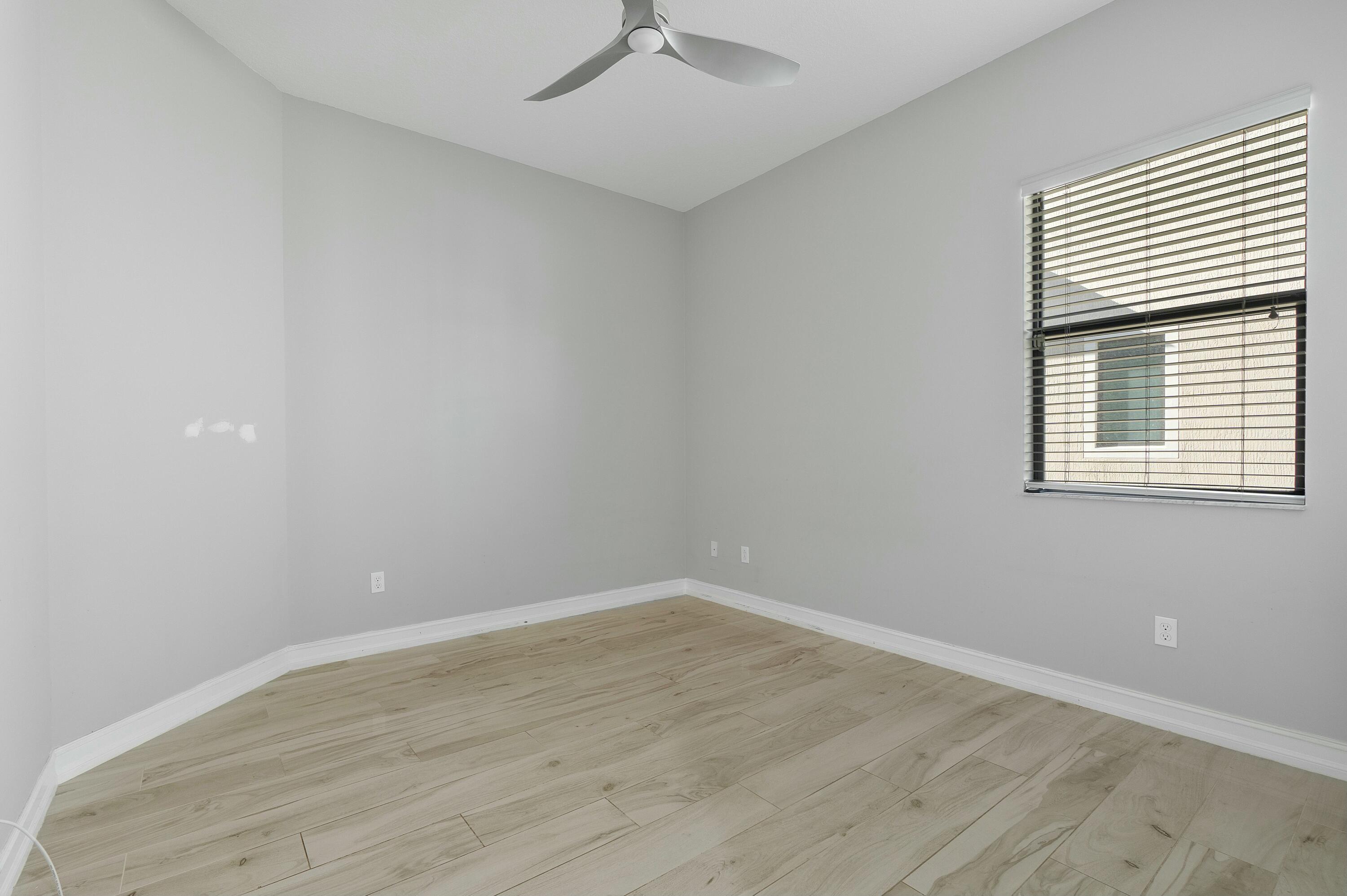 8475 Grand Prix Lane
