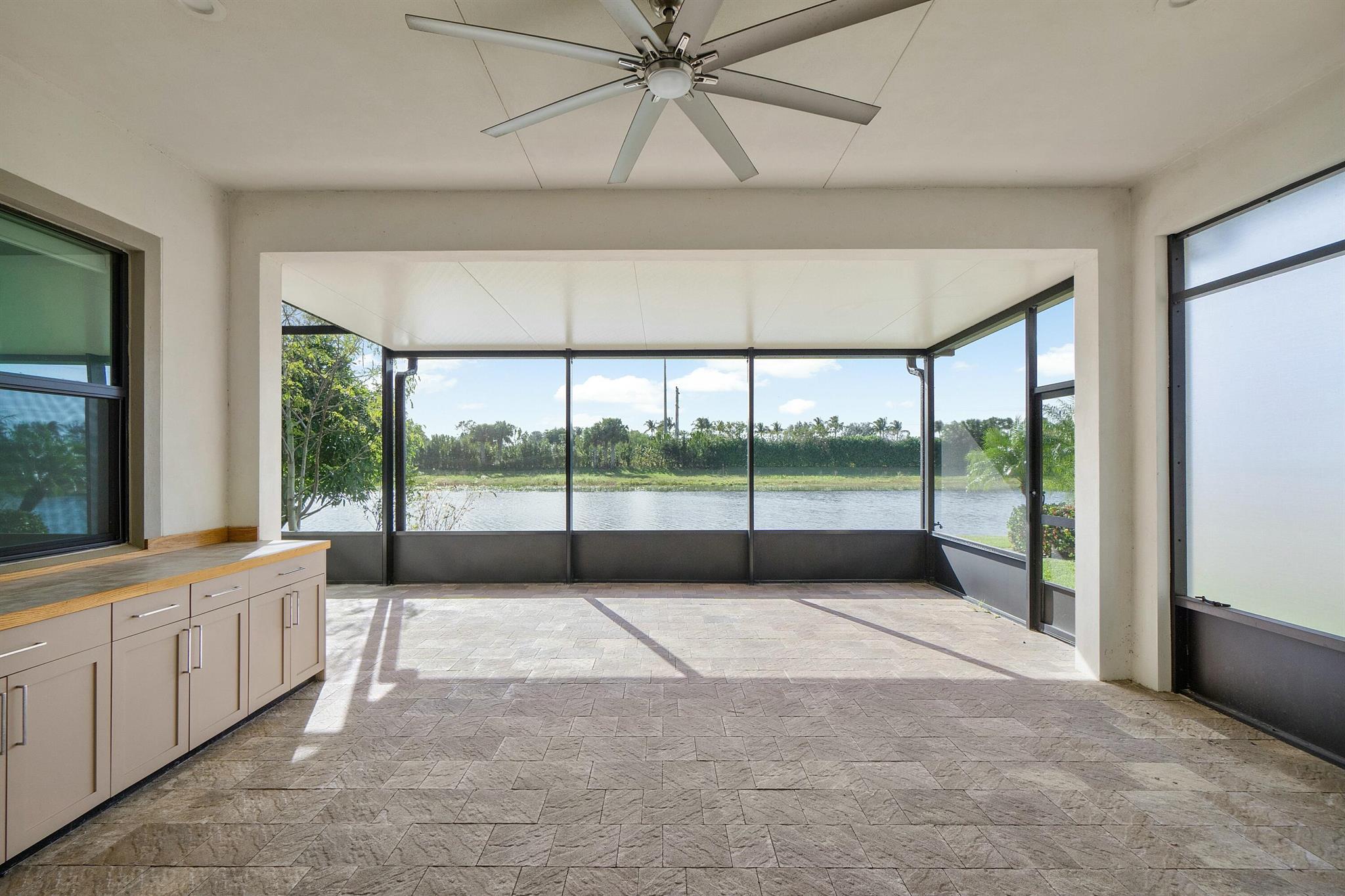 8475 Grand Prix Lane