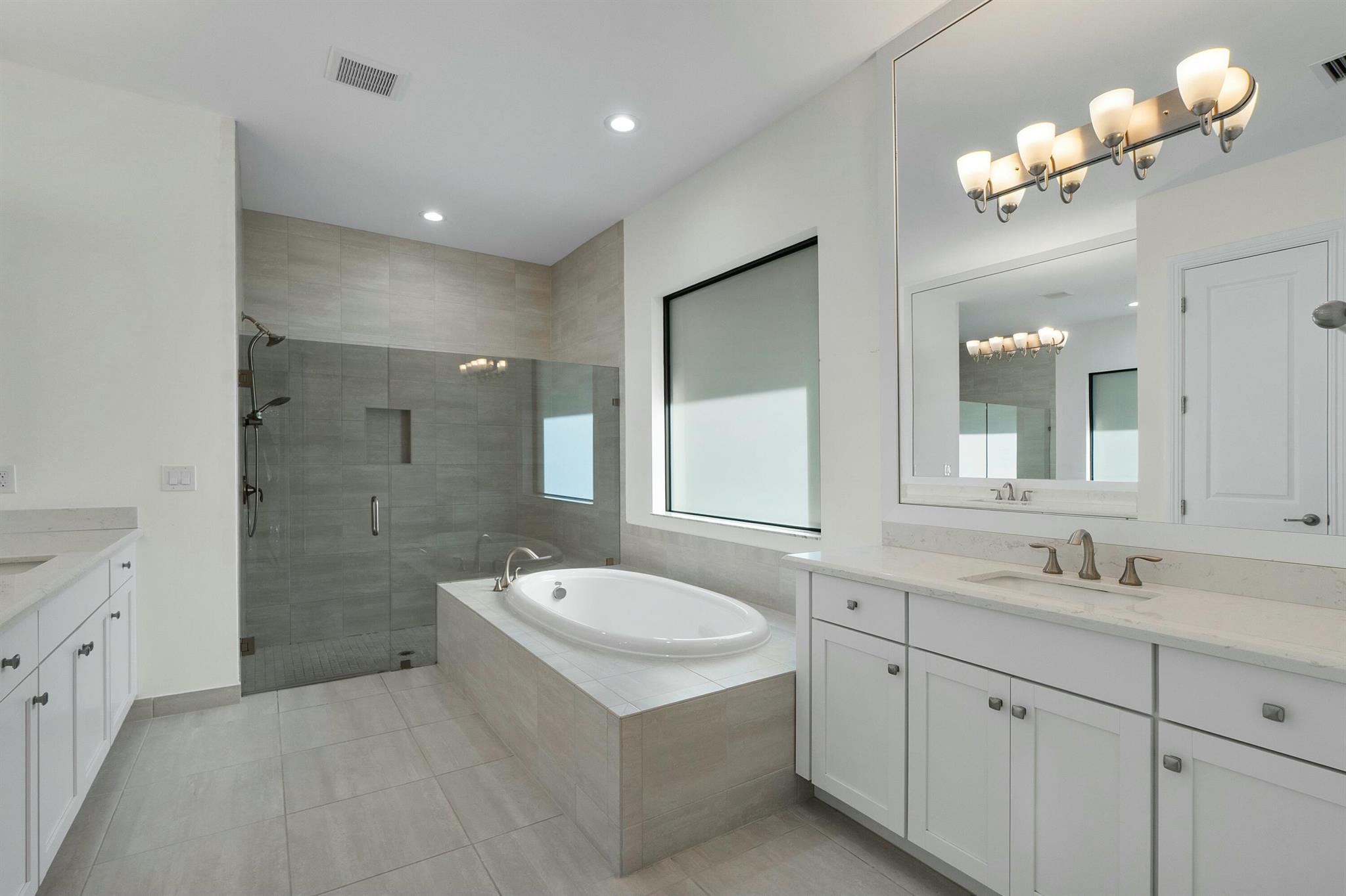 8475 Grand Prix Lane