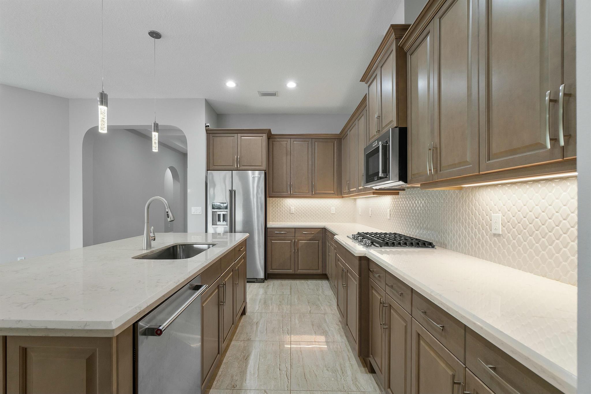 8475 Grand Prix Lane