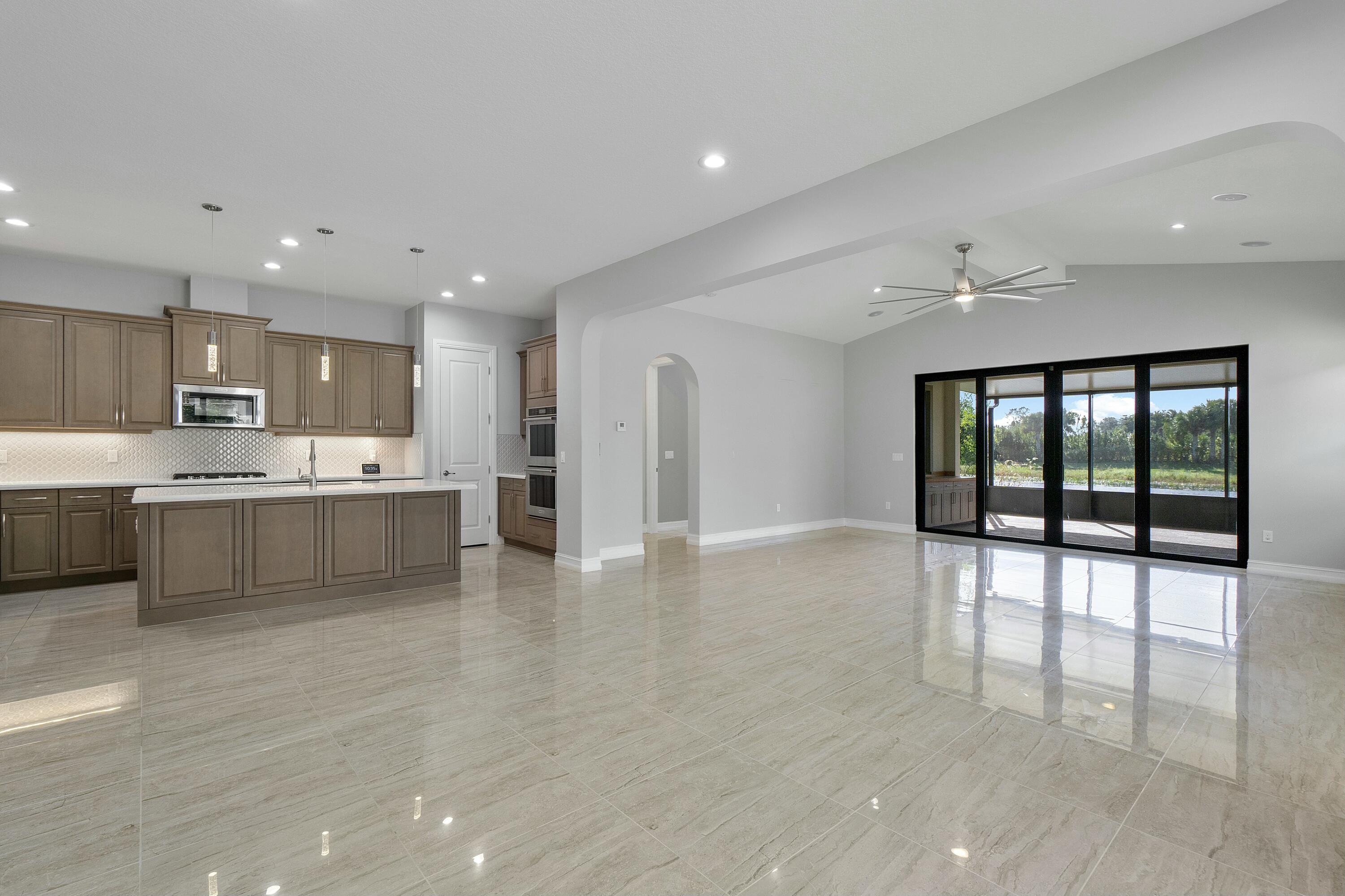 8475 Grand Prix Lane