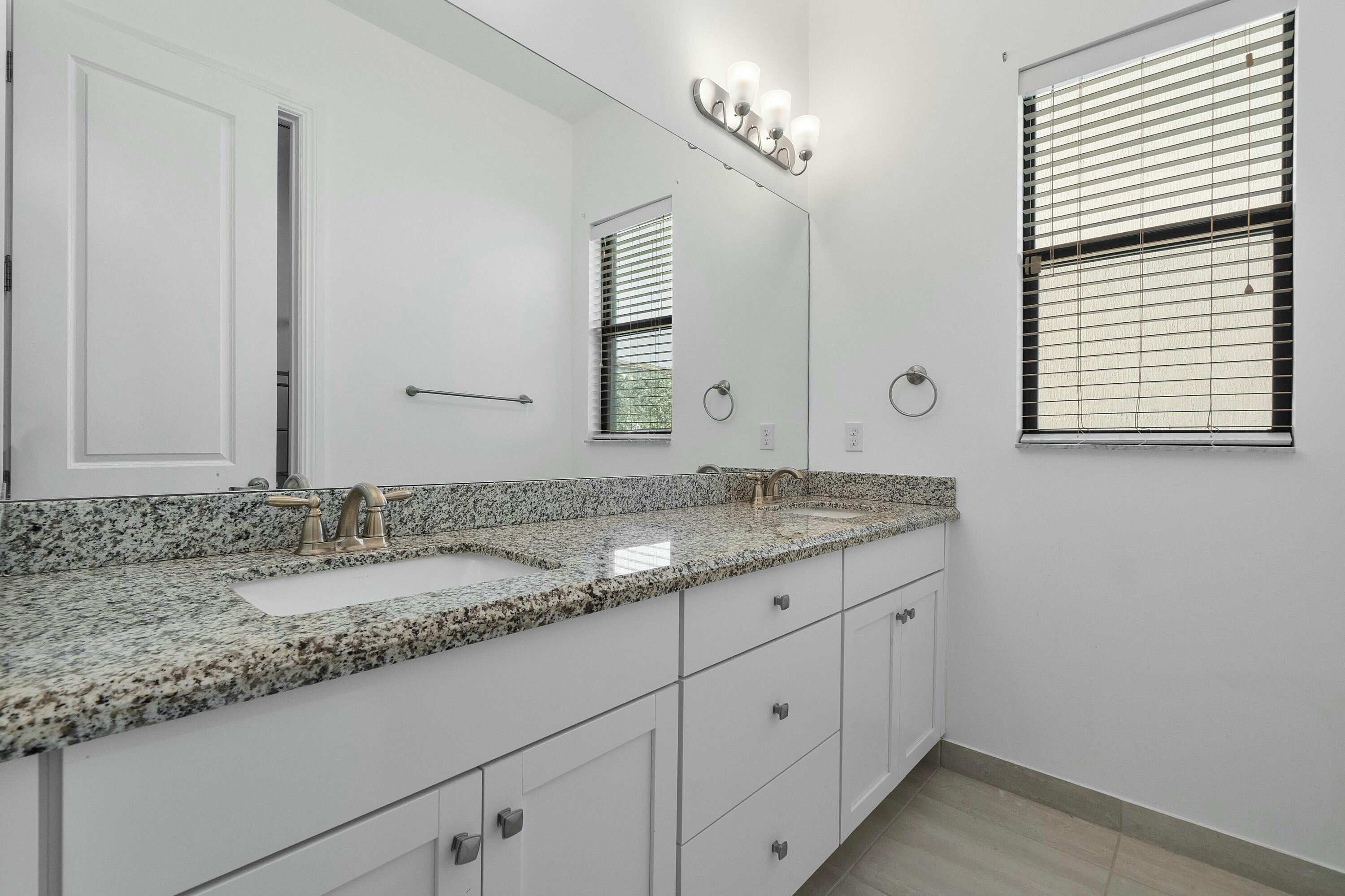 8475 Grand Prix Lane