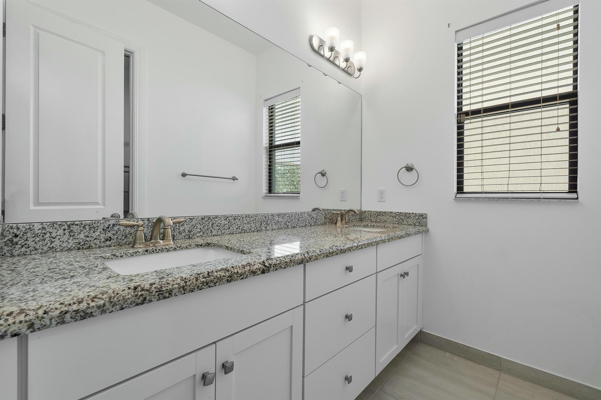 8475 Grand Prix Lane