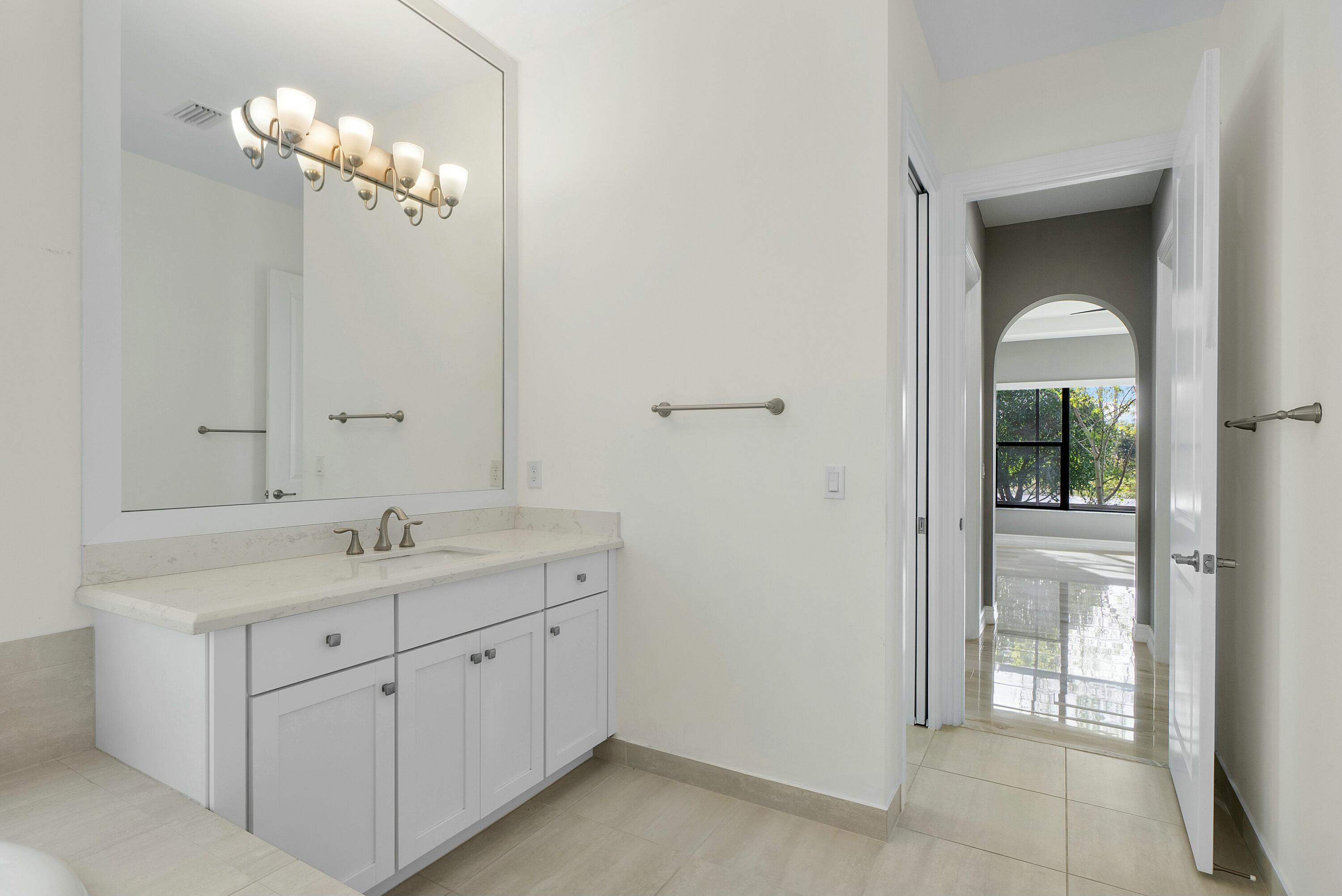 8475 Grand Prix Lane