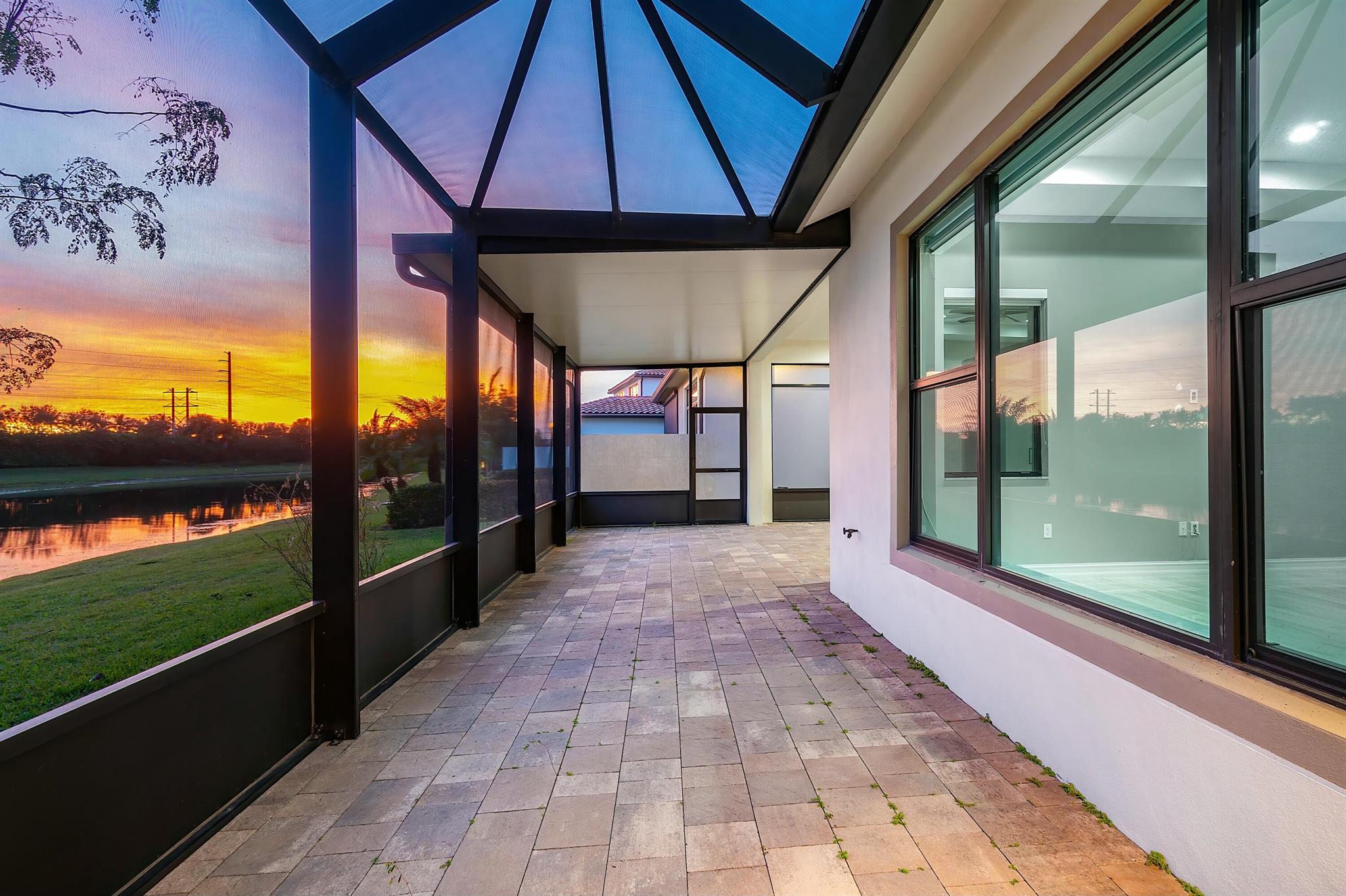 8475 Grand Prix Lane