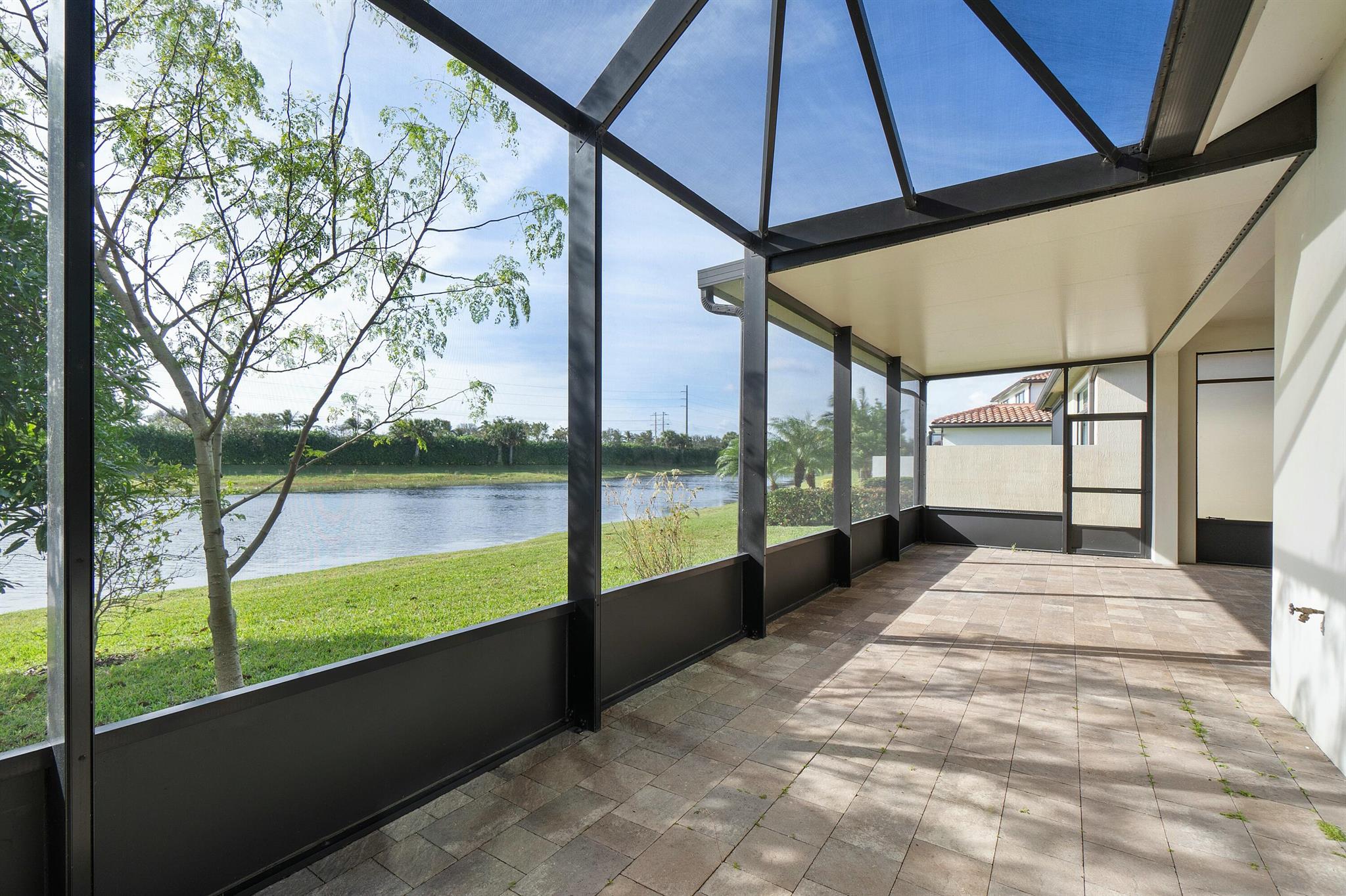 8475 Grand Prix Lane