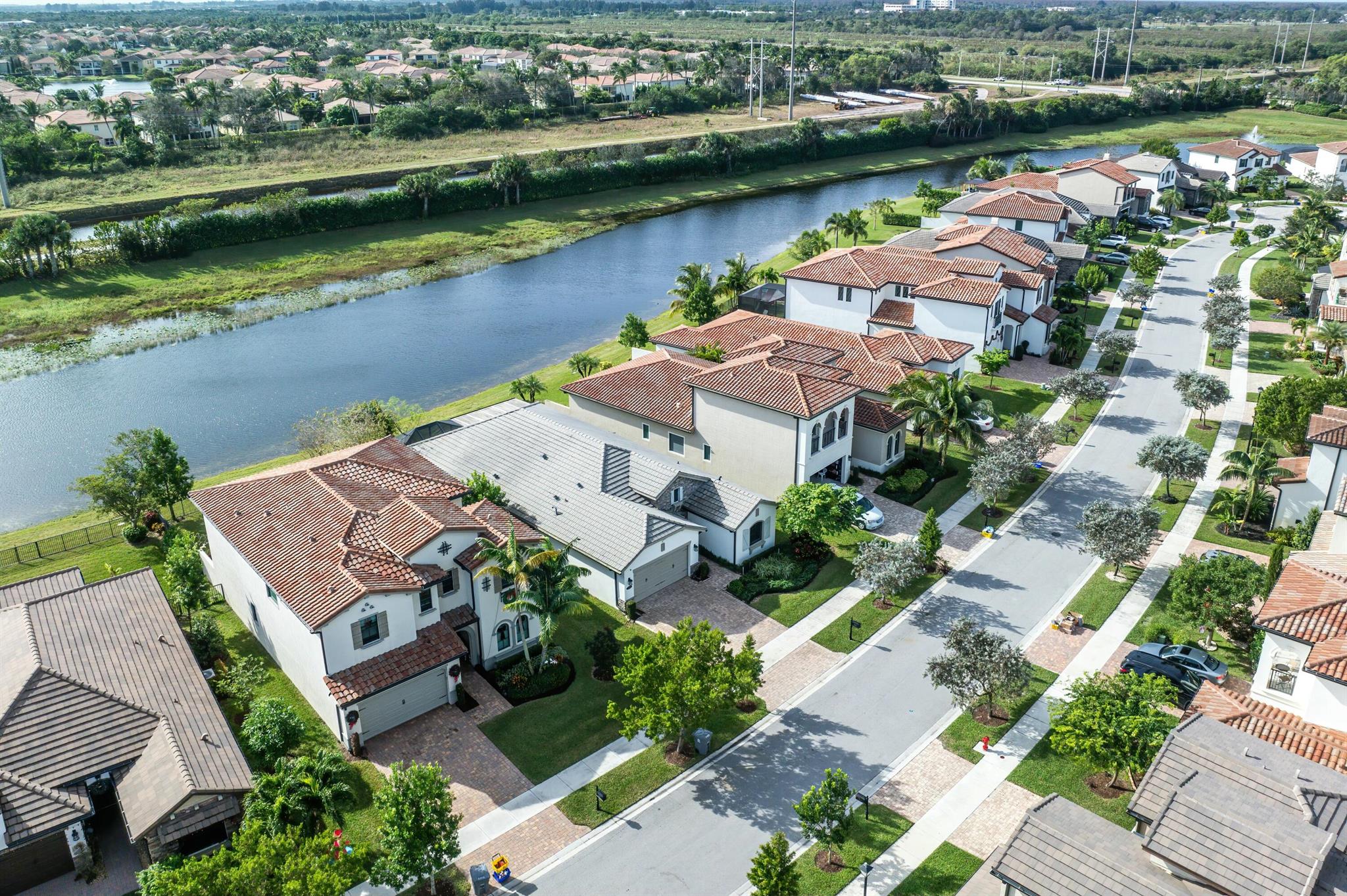 8475 Grand Prix Lane