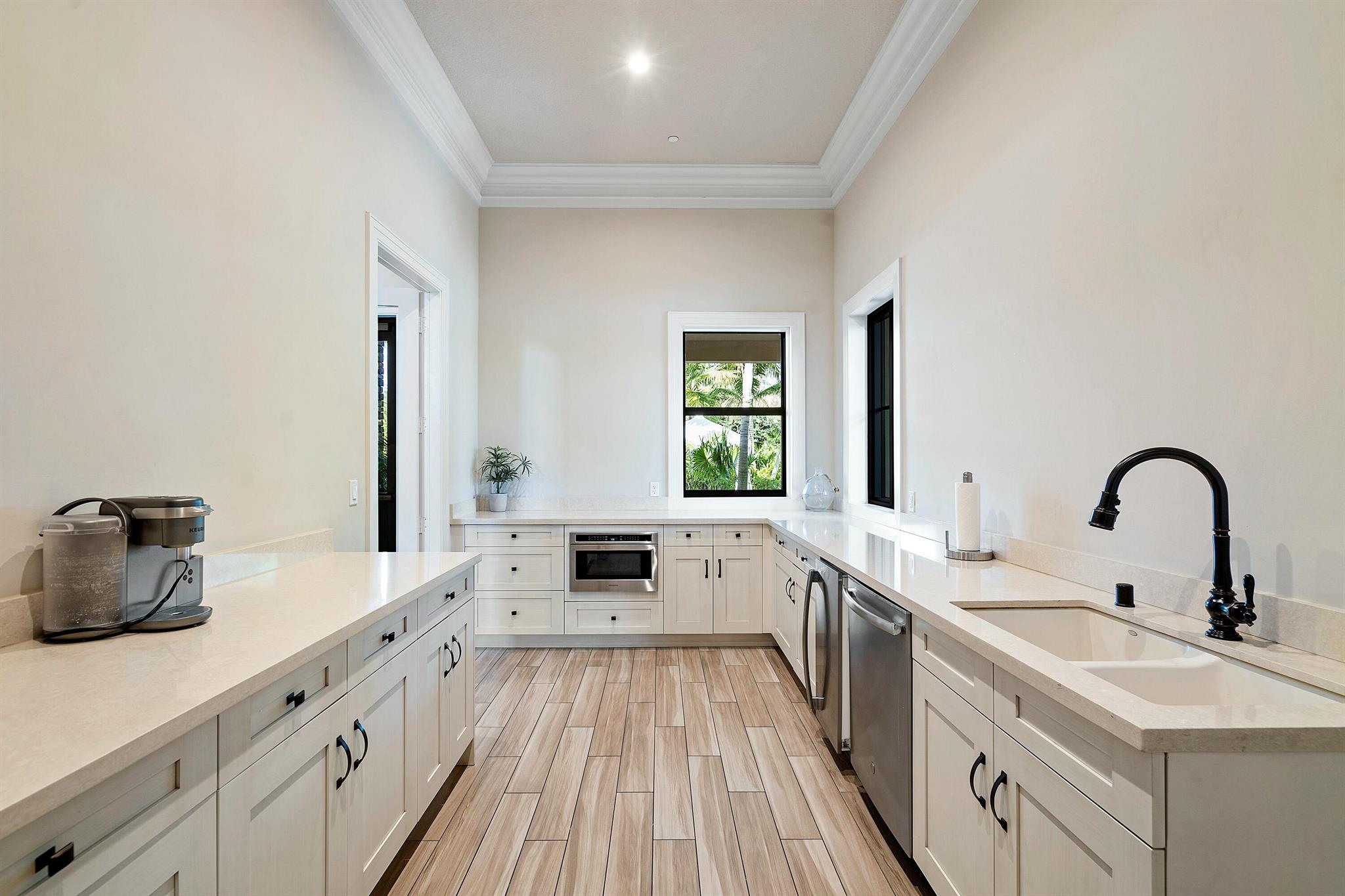 8475 Grand Prix Lane