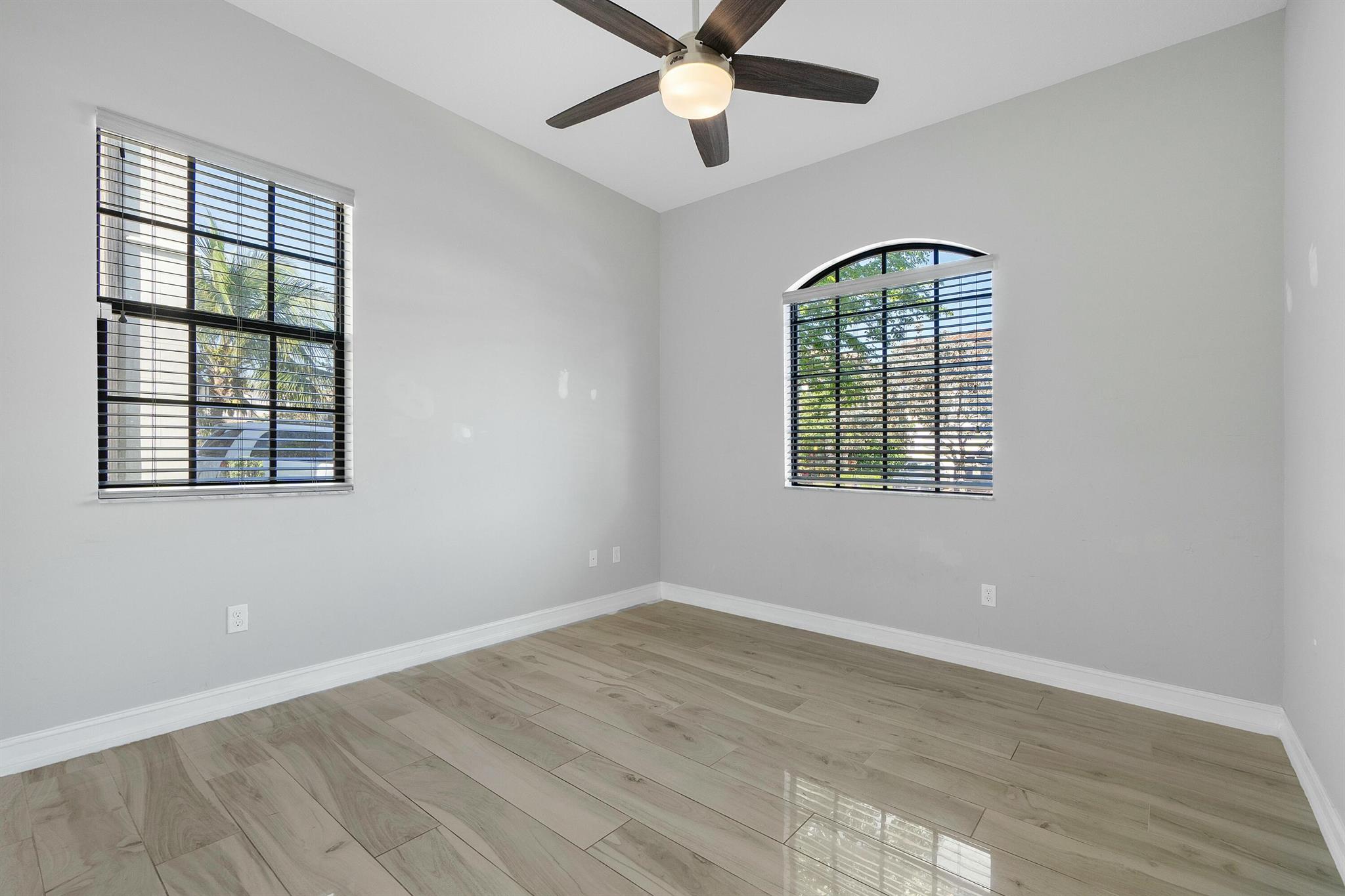 8475 Grand Prix Lane