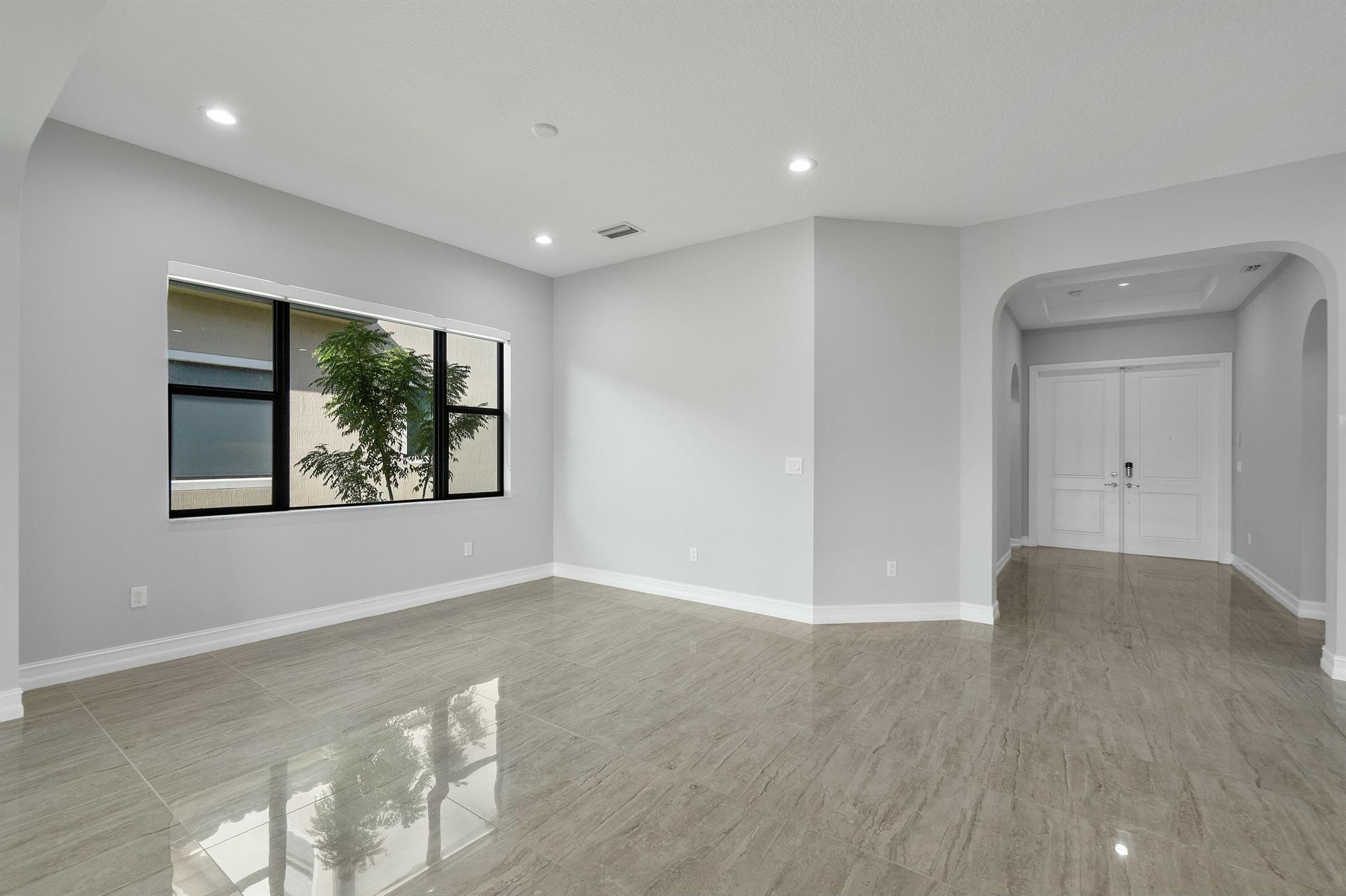 8475 Grand Prix Lane