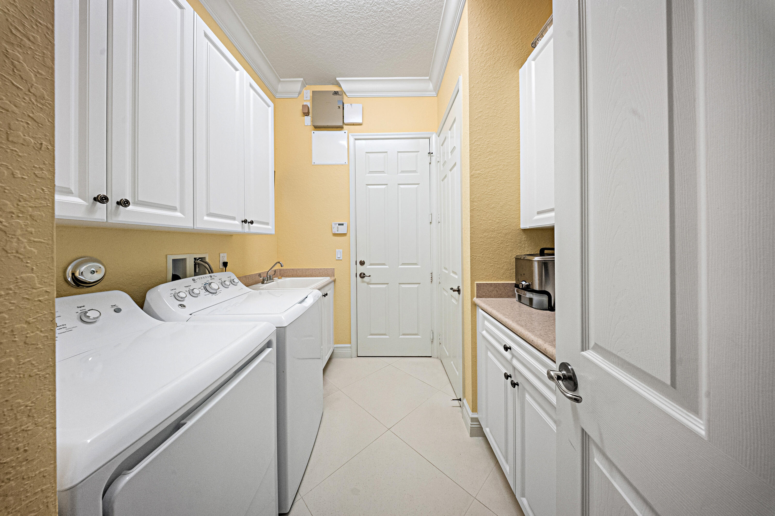 8346 Cloud Peak Drive
