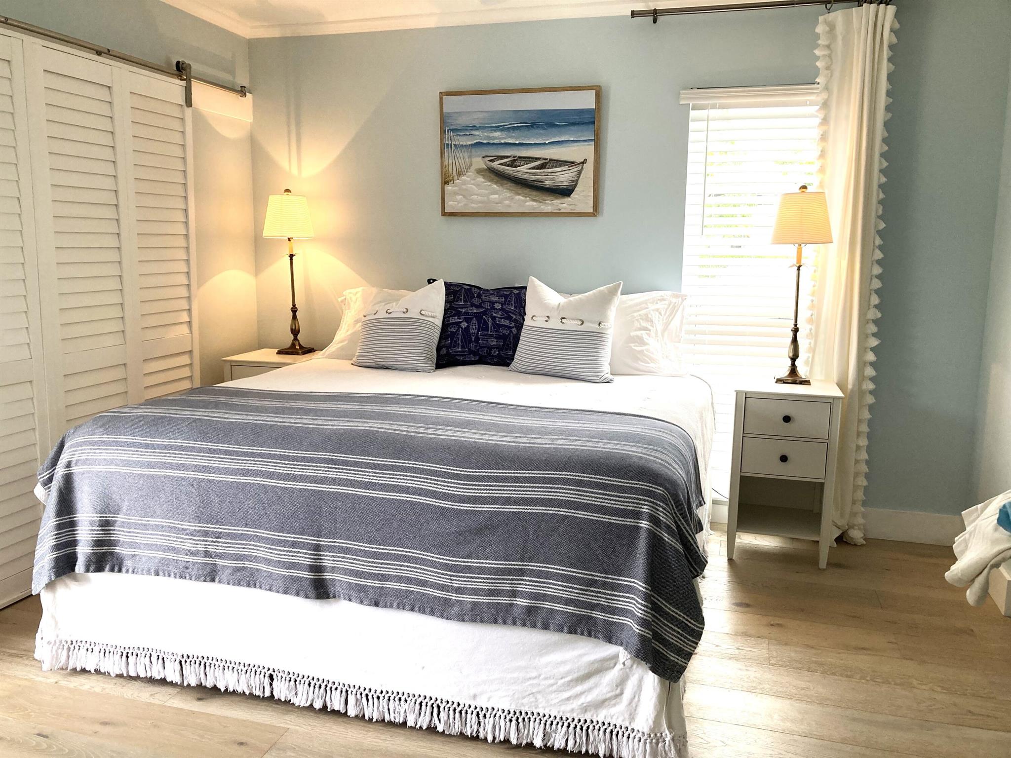 5900 NE 7th 107s Avenue 107s