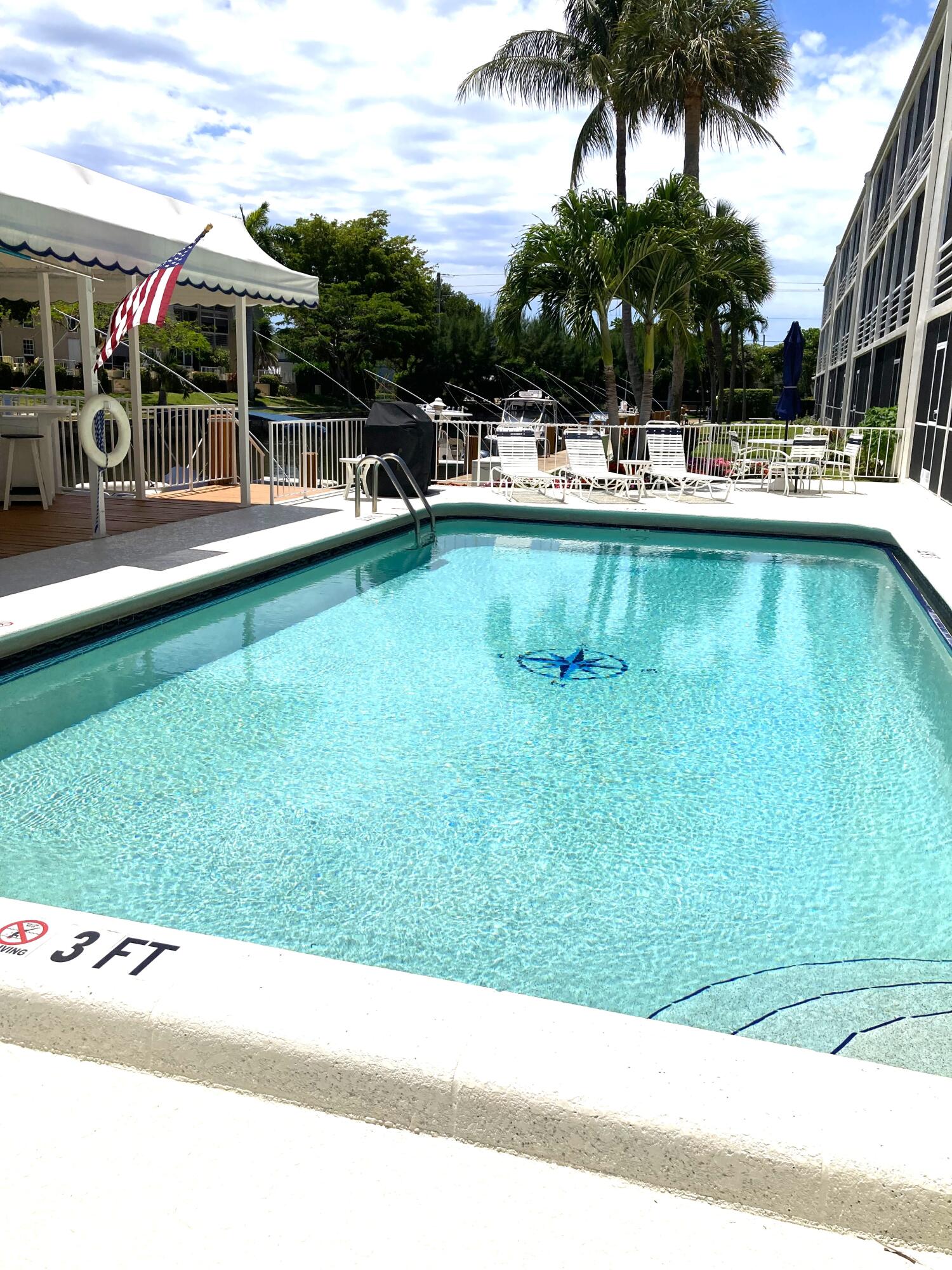 5900 NE 7th 107s Avenue 107s