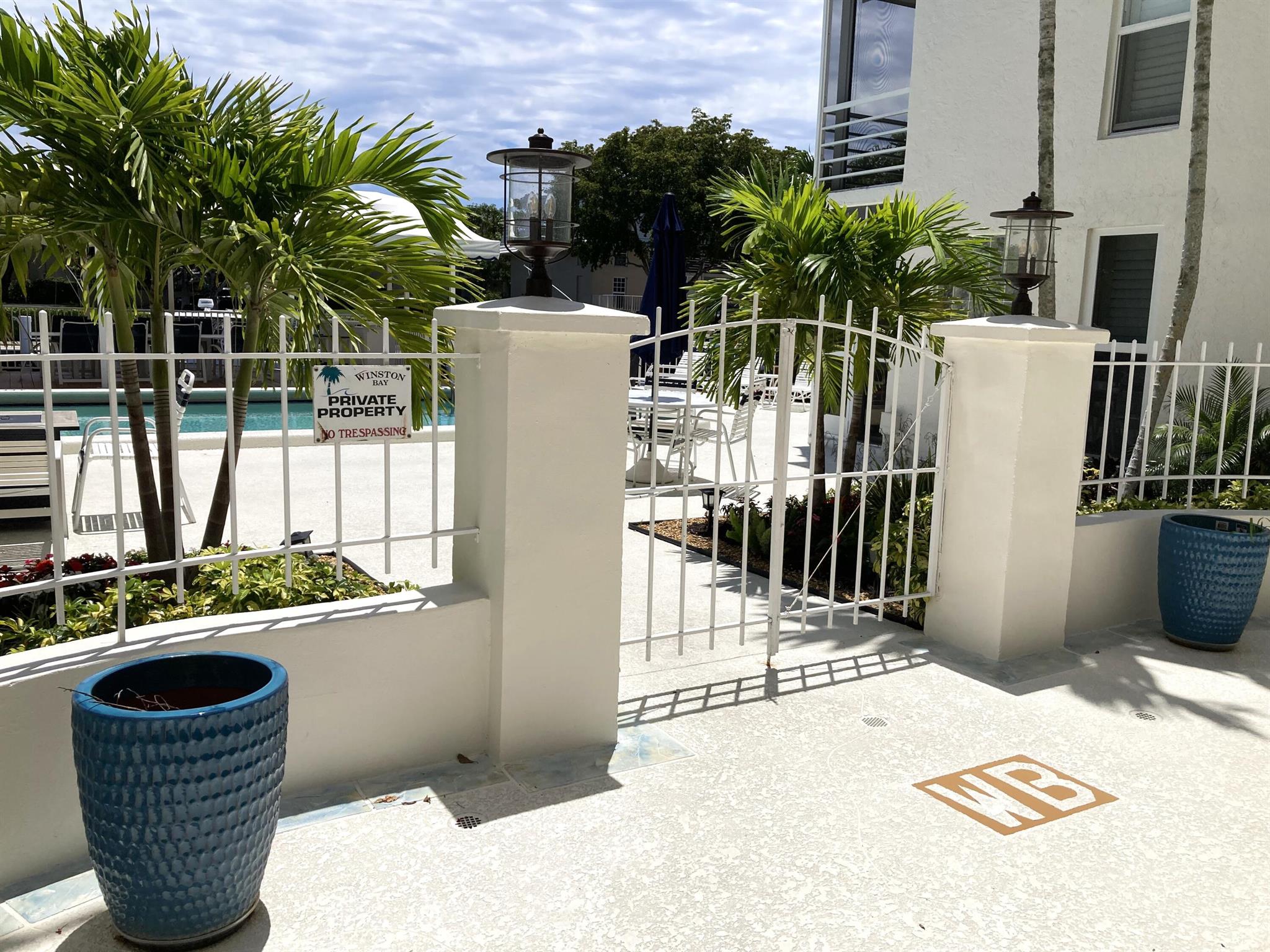 5900 NE 7th 107s Avenue 107s