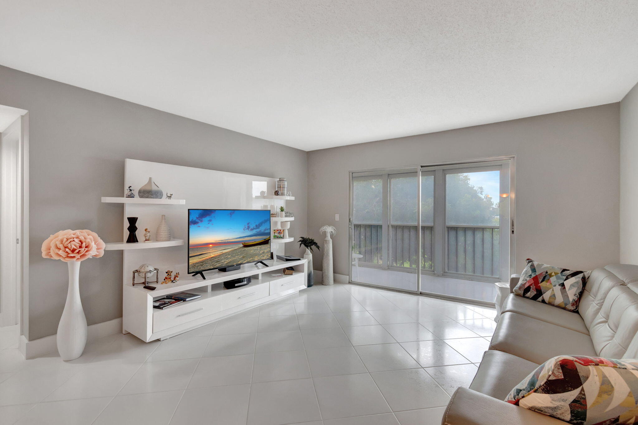 14376 Amberly Lane 407