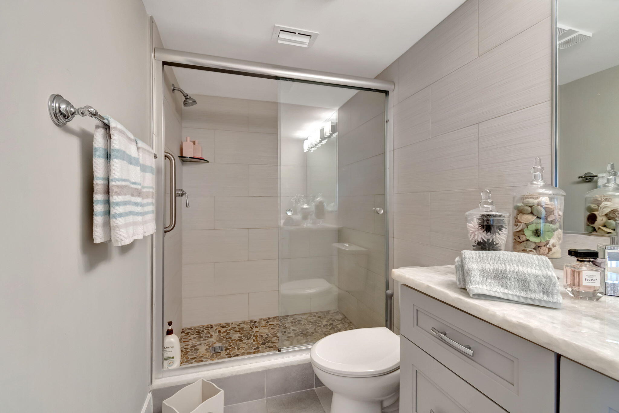 14376 Amberly Lane 407