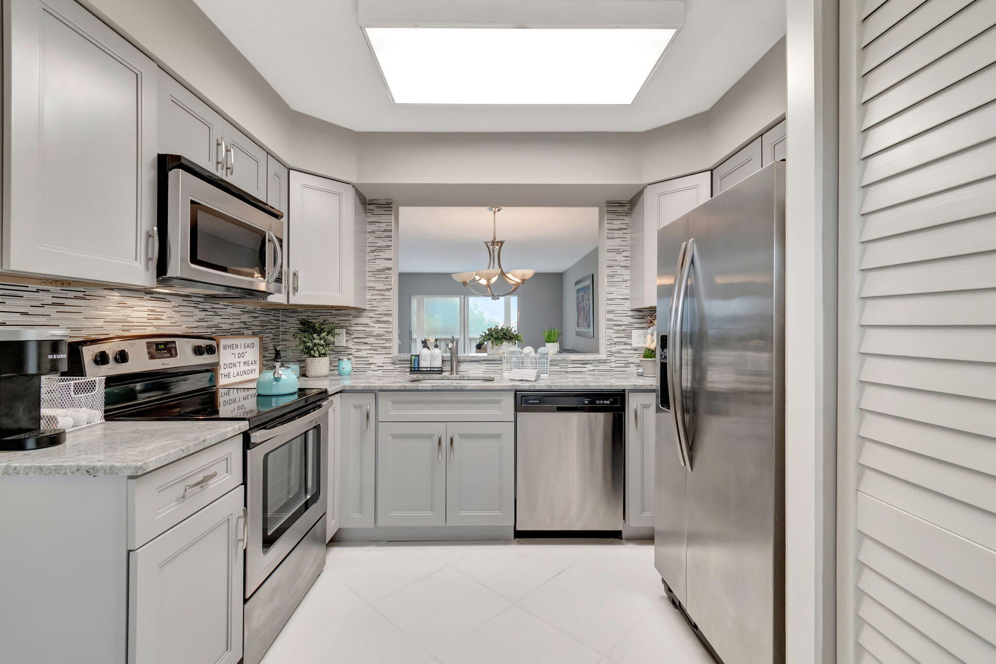 14376 Amberly Lane 407