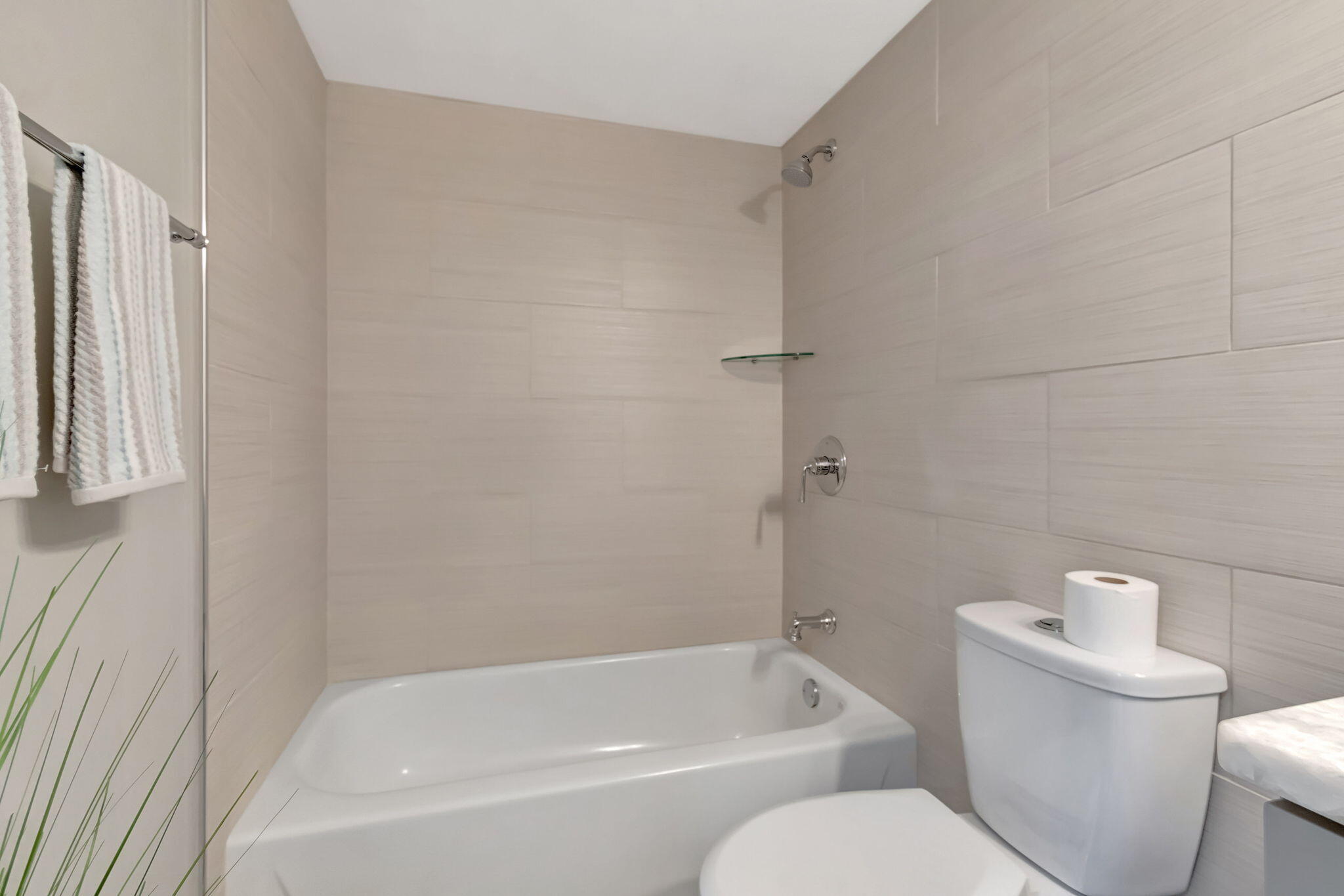 14376 Amberly Lane 407