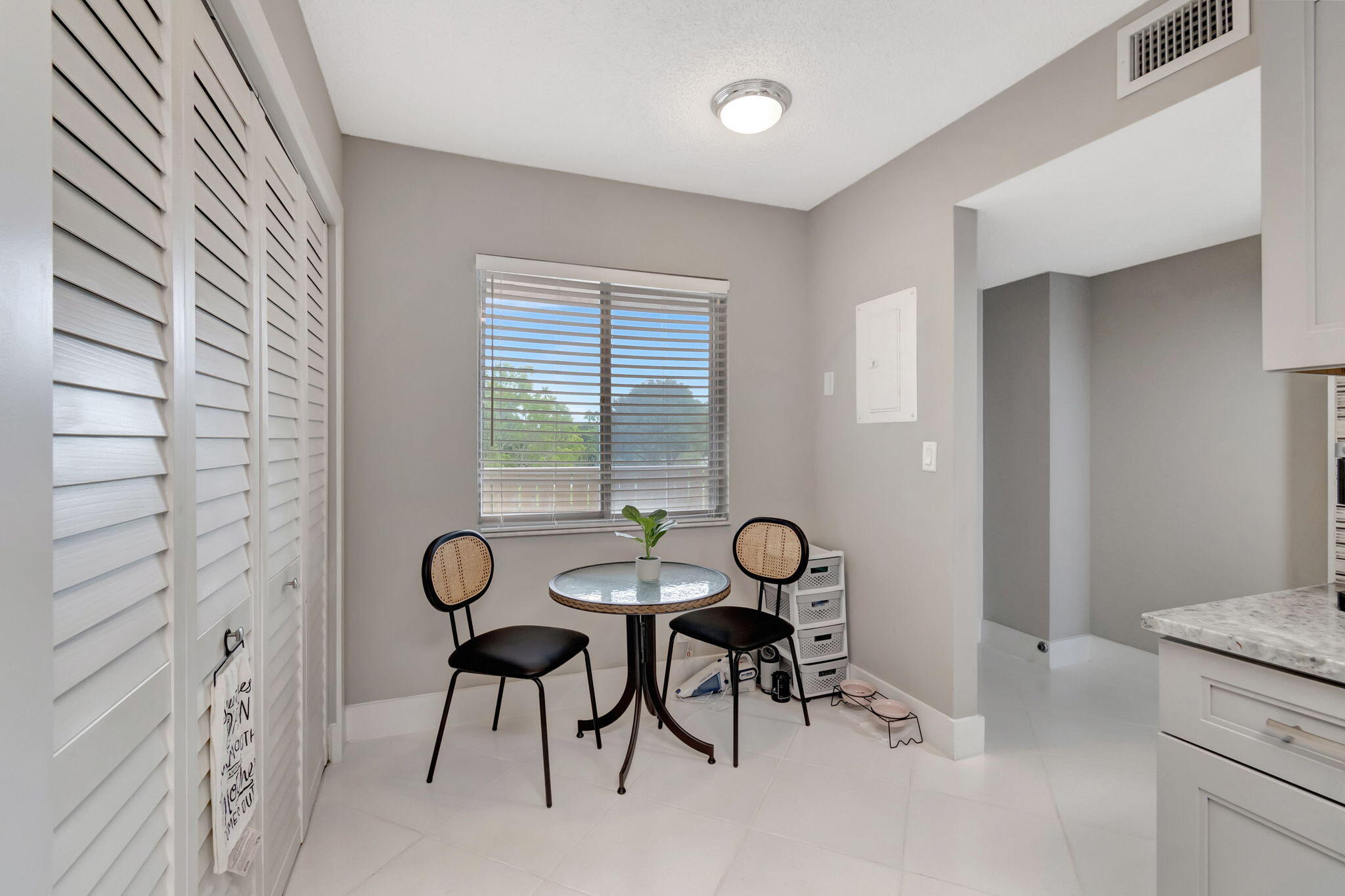 14376 Amberly Lane 407