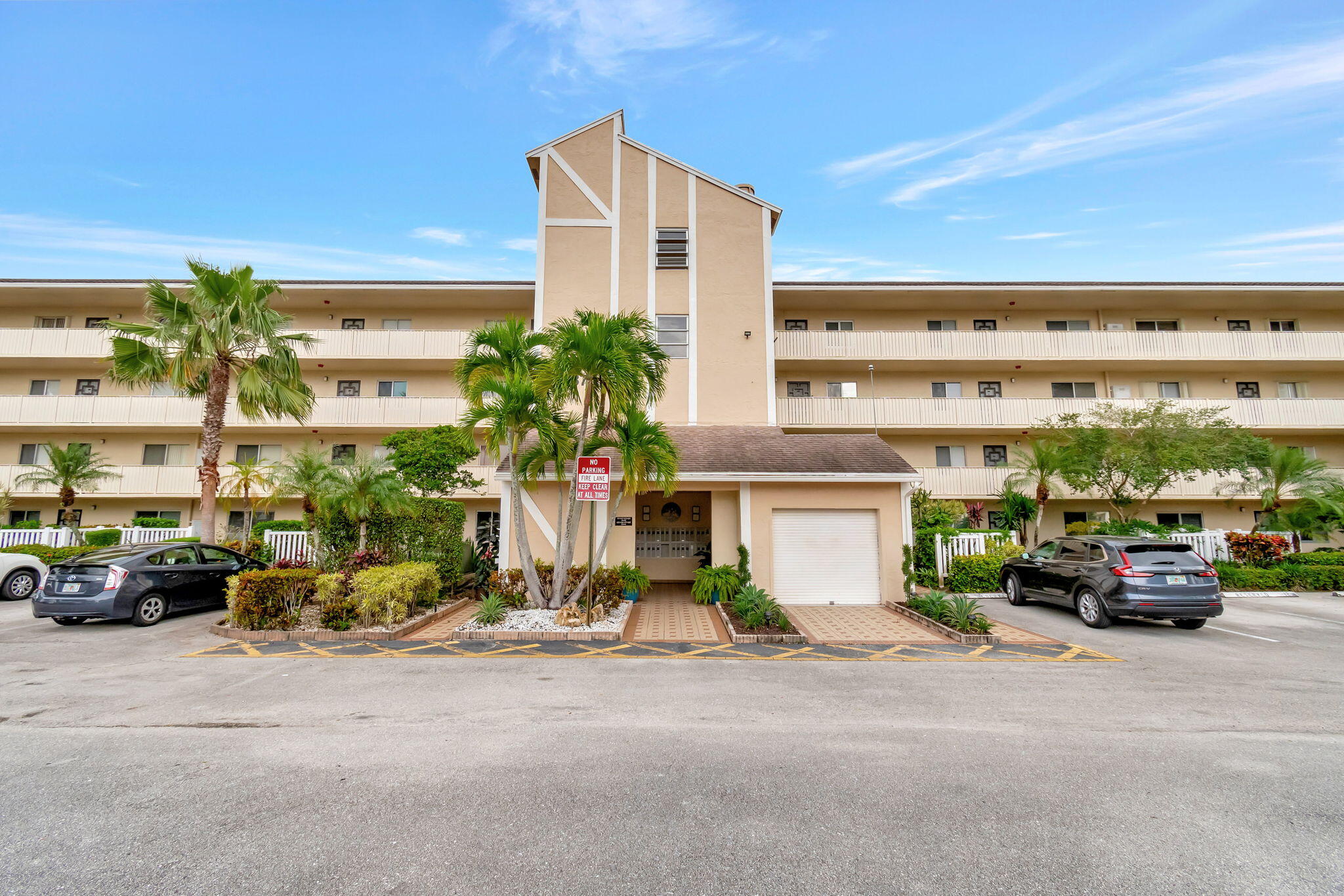 14376 Amberly Lane 407