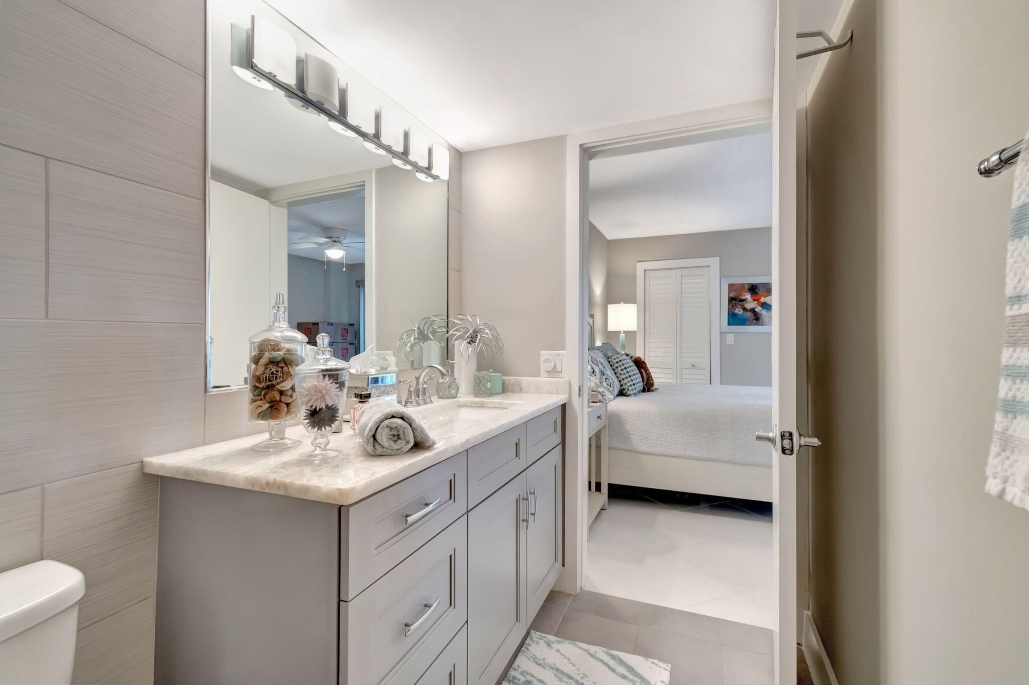 14376 Amberly Lane 407