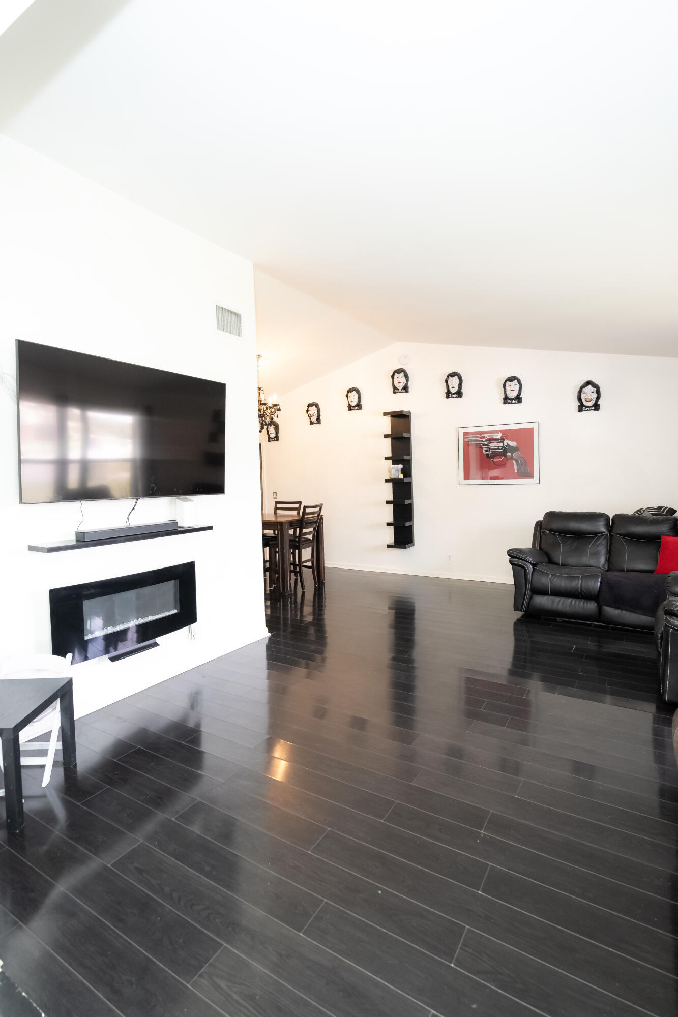 106 Segovia Court