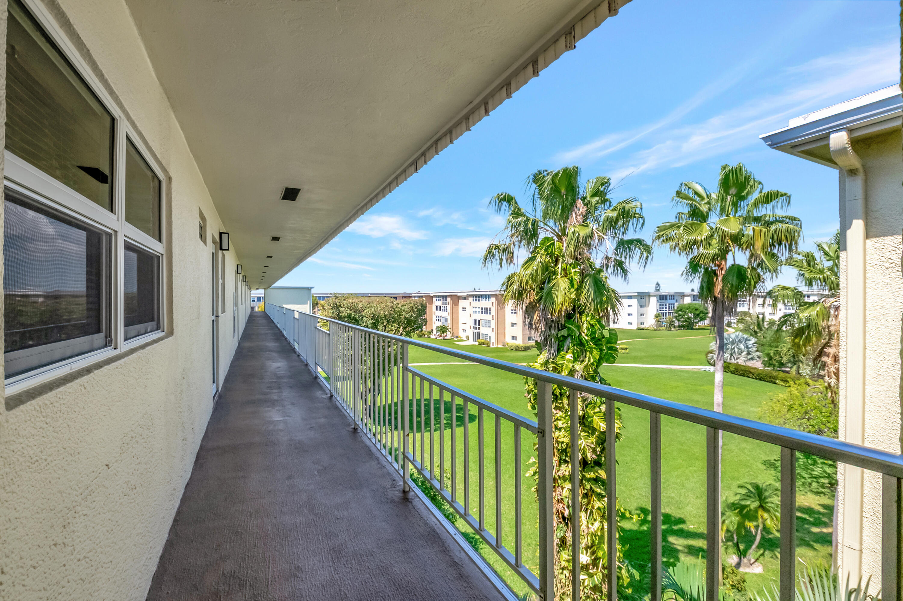 2515 NE 1st Court 412