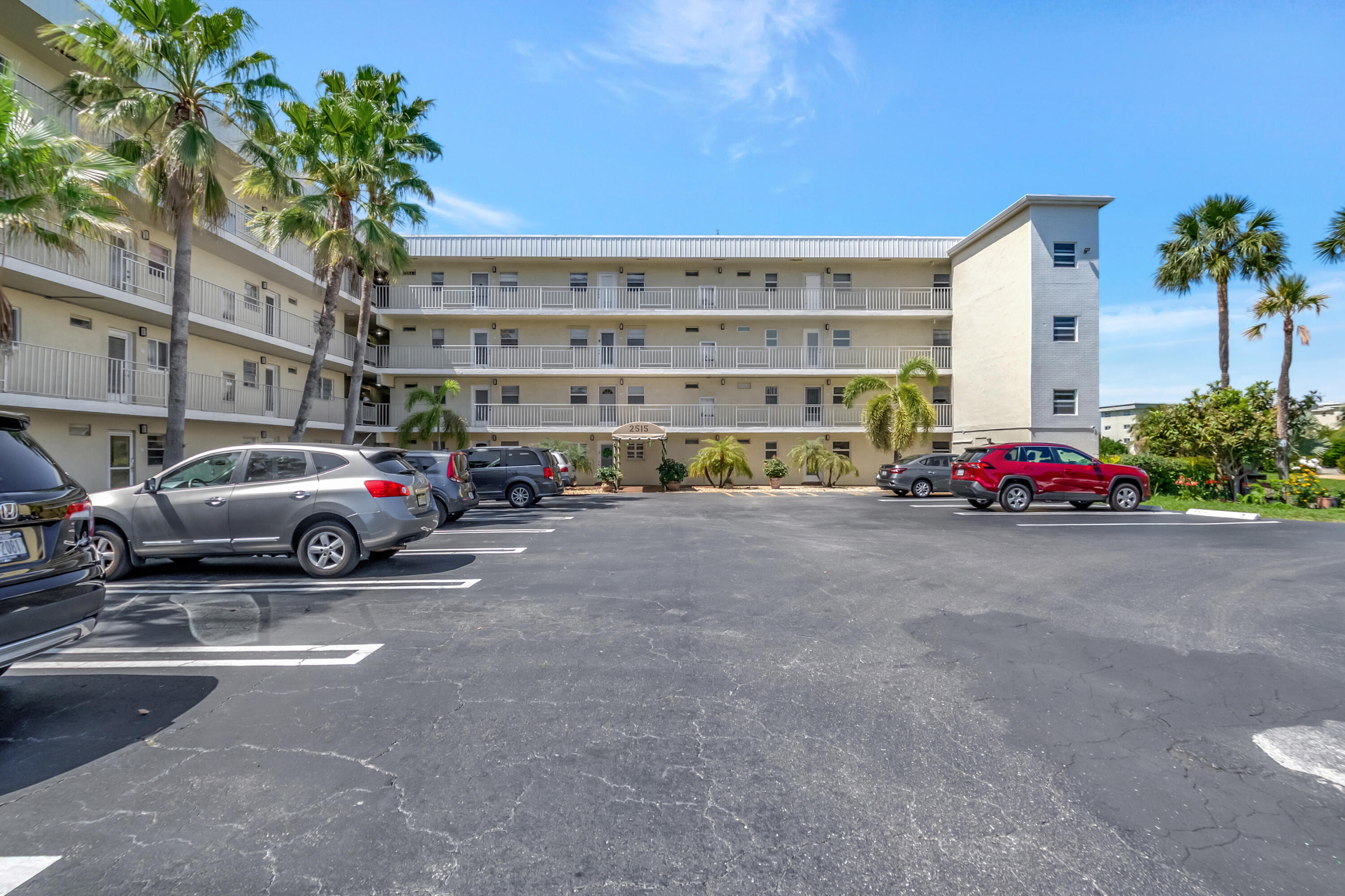 2515 NE 1st Court 412
